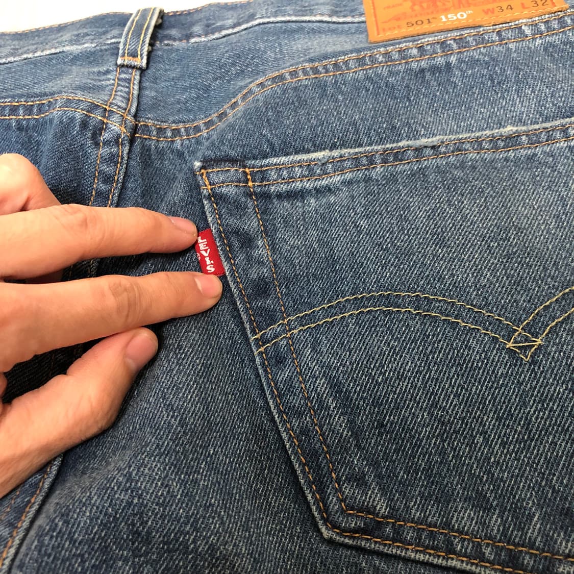 (34) 리바이스 501 150 주년 스트레이트핏 디스트로이드 연청데님 상품이미지7