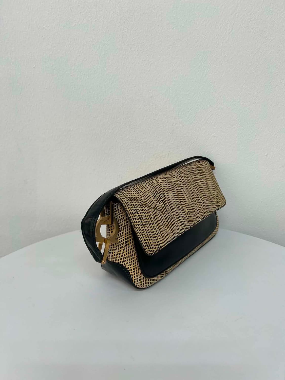 Salvatore Ferragamo Vara Pattern Shoulde 상품이미지4
