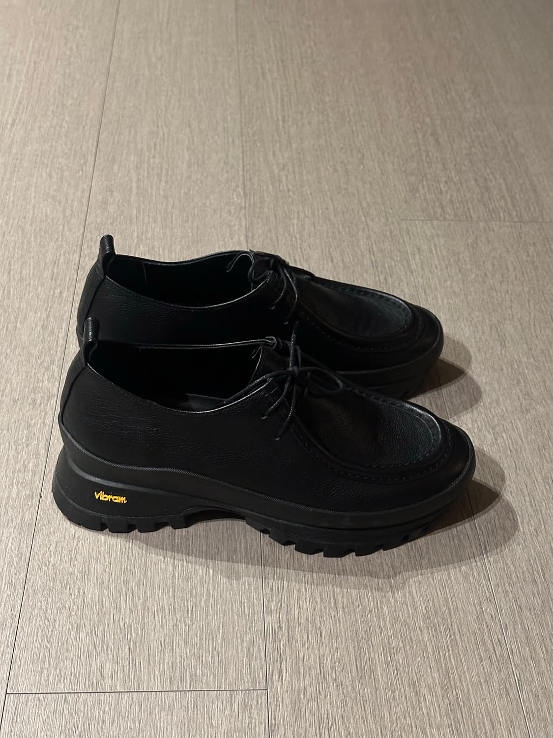 Urbanic 30 얼바닉30 티롤리안 비브람 로퍼 블랙 상품이미지3