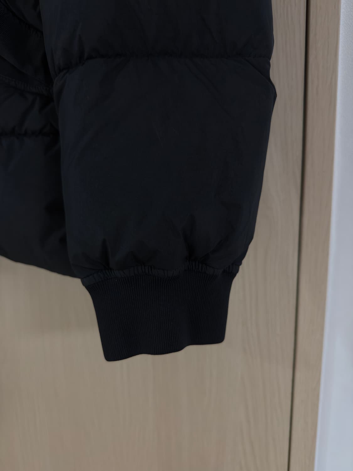 스톤아일랜드 크링클랩스 숏패딩 팝니다 상품이미지2