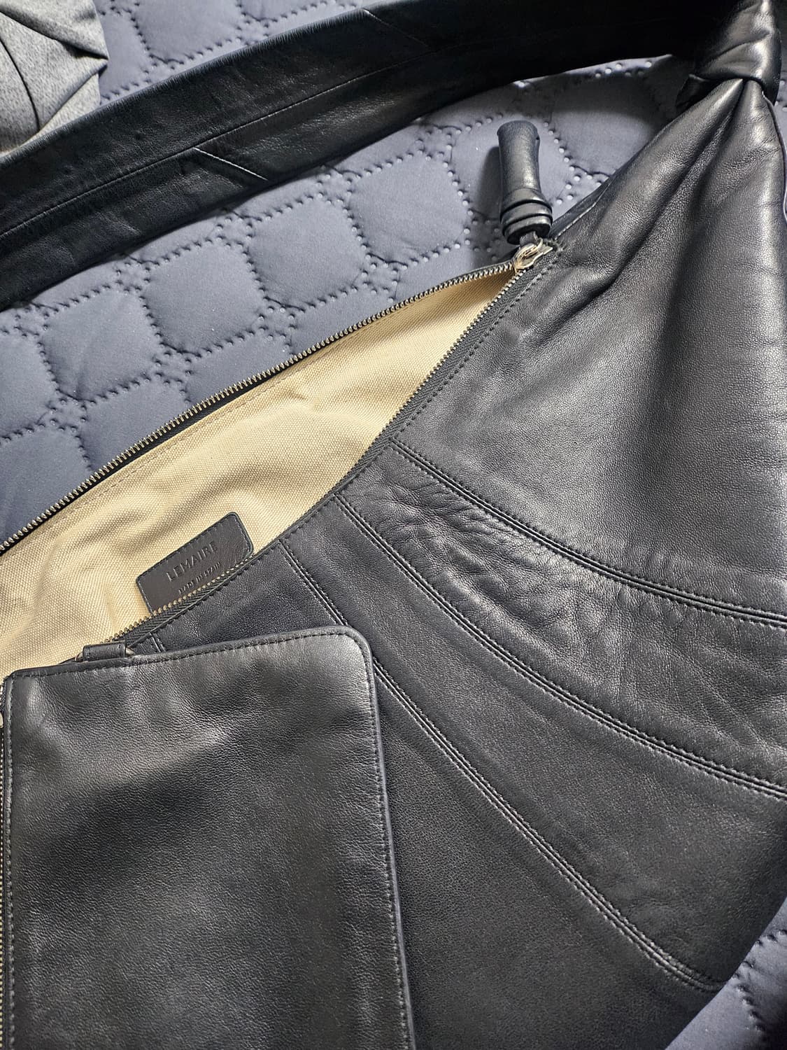 르메르 크로아상 나파 라지 블랙 상품이미지3