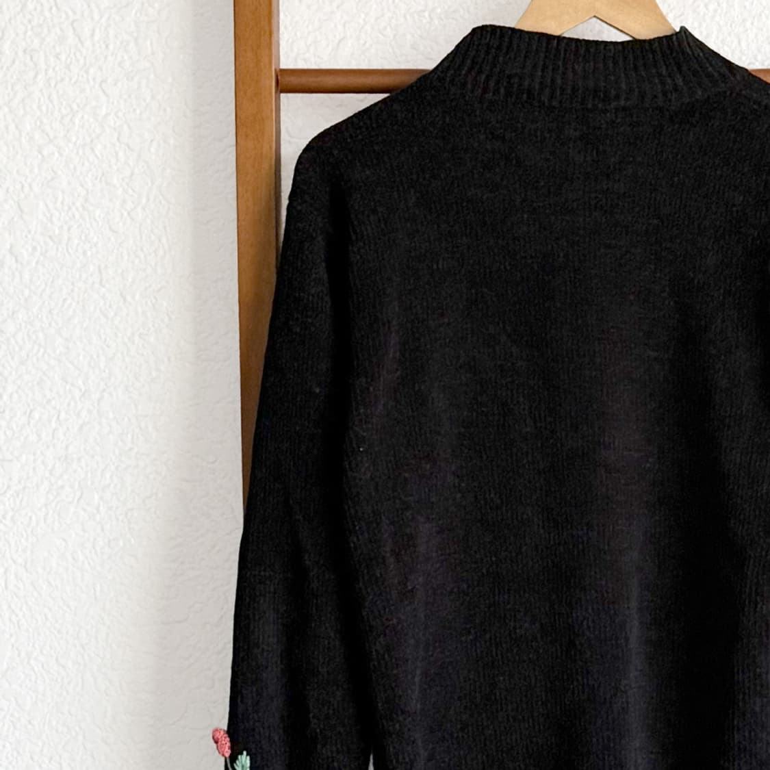 블랙 가든 플라워 자수 니트 상품이미지9
