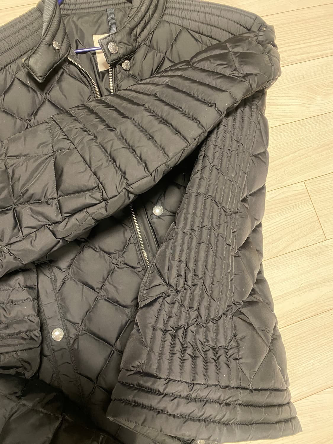 벌피 쇼트 다운자켓 상품이미지6