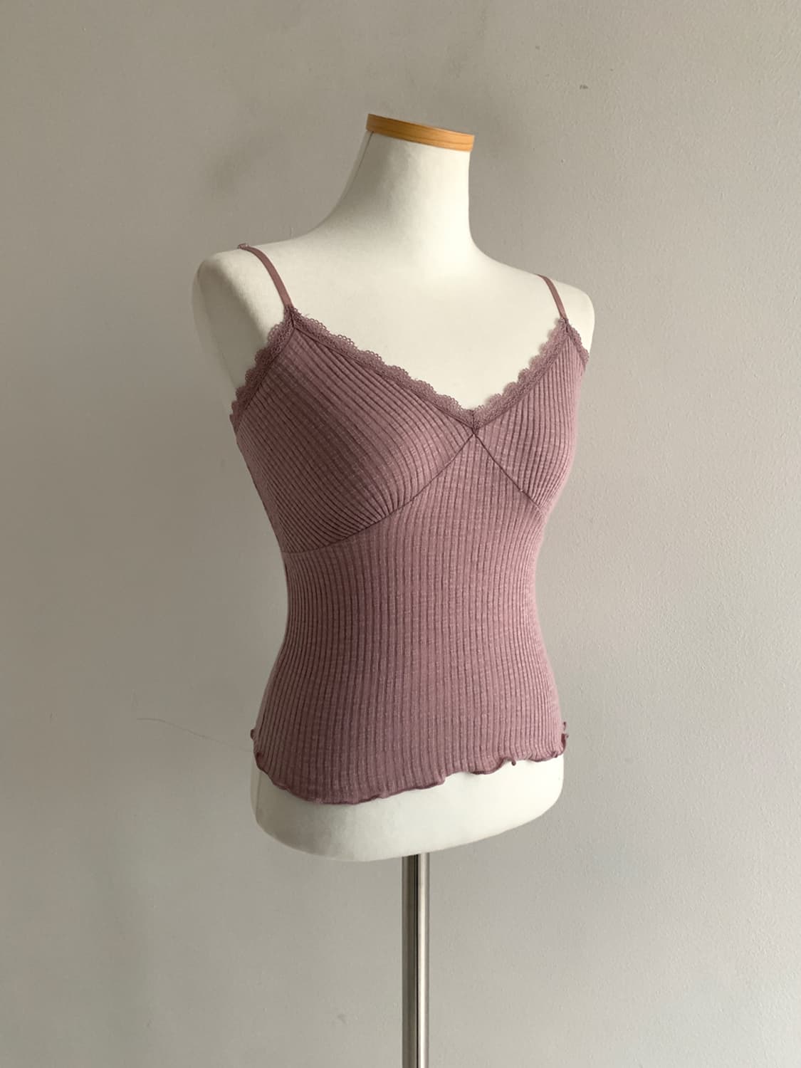 Lace V Neck Sleeveless Top 상품이미지2