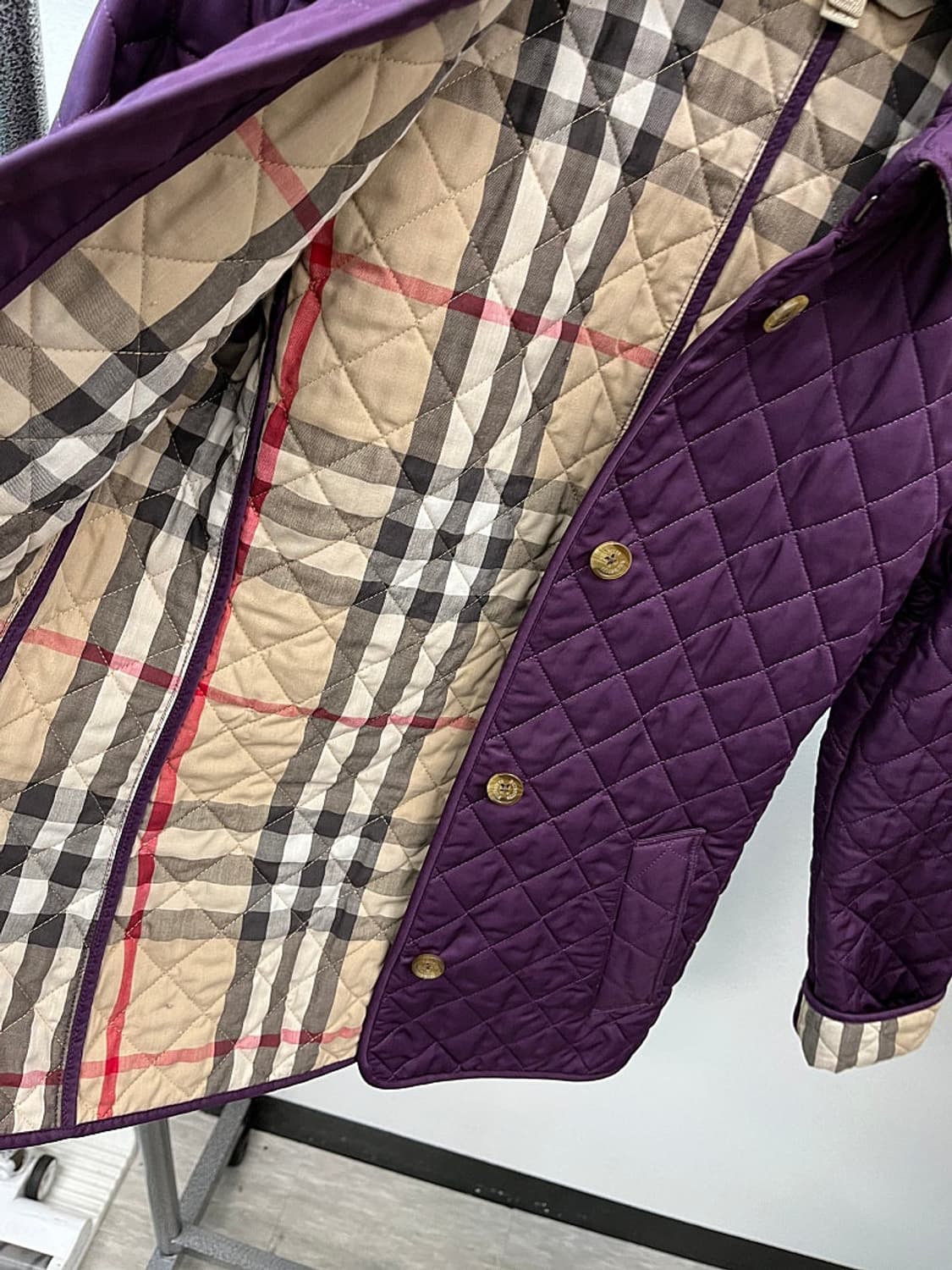 여) 버버리 퍼플 퀼팅자켓  상품이미지4