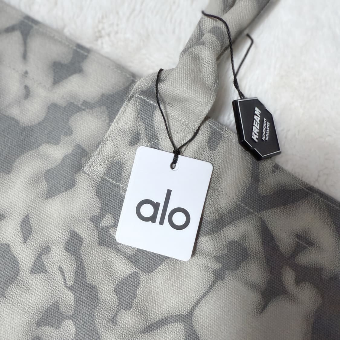 (새상품) alo yoga 알로 요가 쇼퍼백  상품이미지3