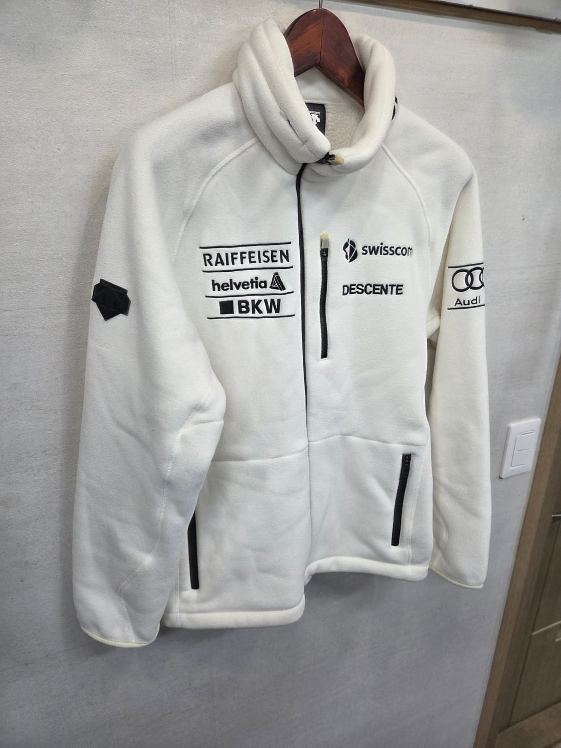 데상트 스위스스키팀 아우디 레플리카 사선집업 플리스자켓 xl 상품이미지5