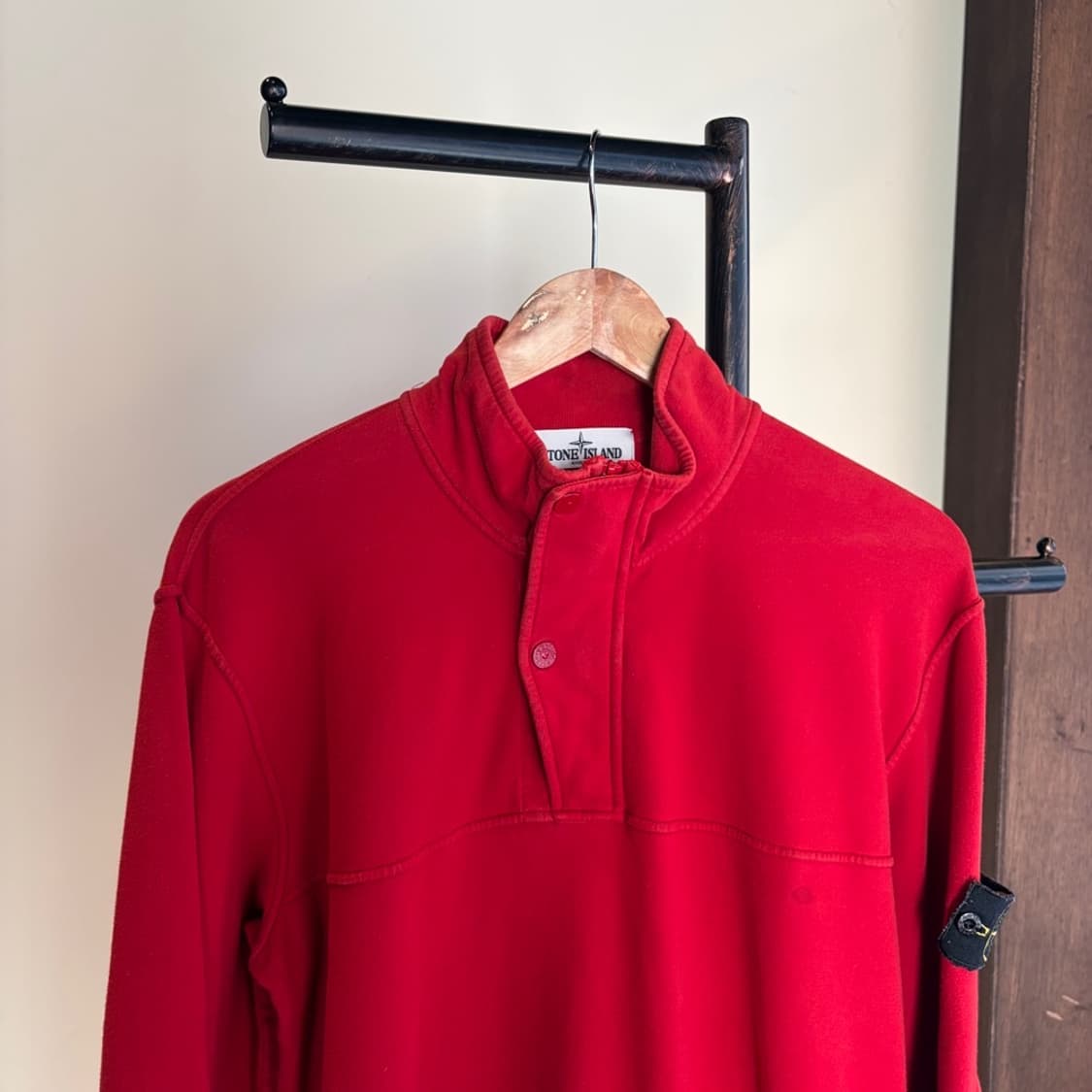 15773 - 스톤아일랜드 레드 와펜 맨투맨 상품이미지1