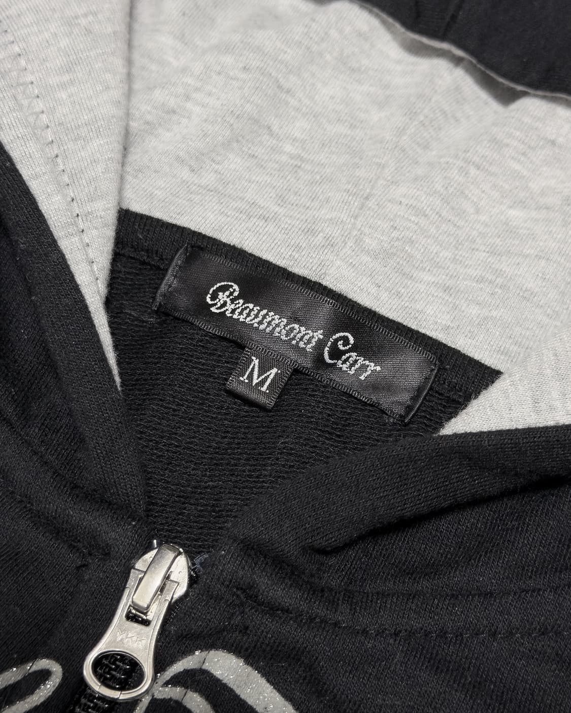 {BEAUMONT CARR} Typo Graphic Zip-up   - 상품이미지8