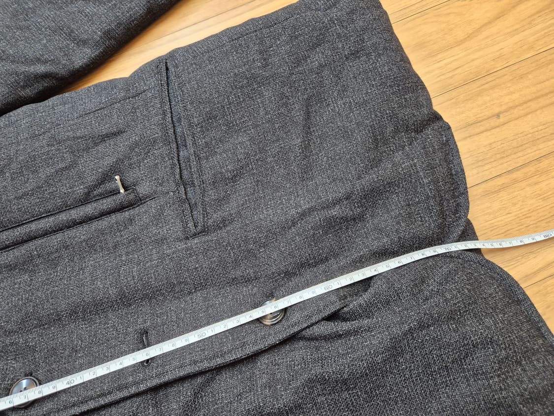 DKNY 남성 자켓 M사이즈 판매합니다. 모 99% 재질이라 고급스럽고  상품이미지6