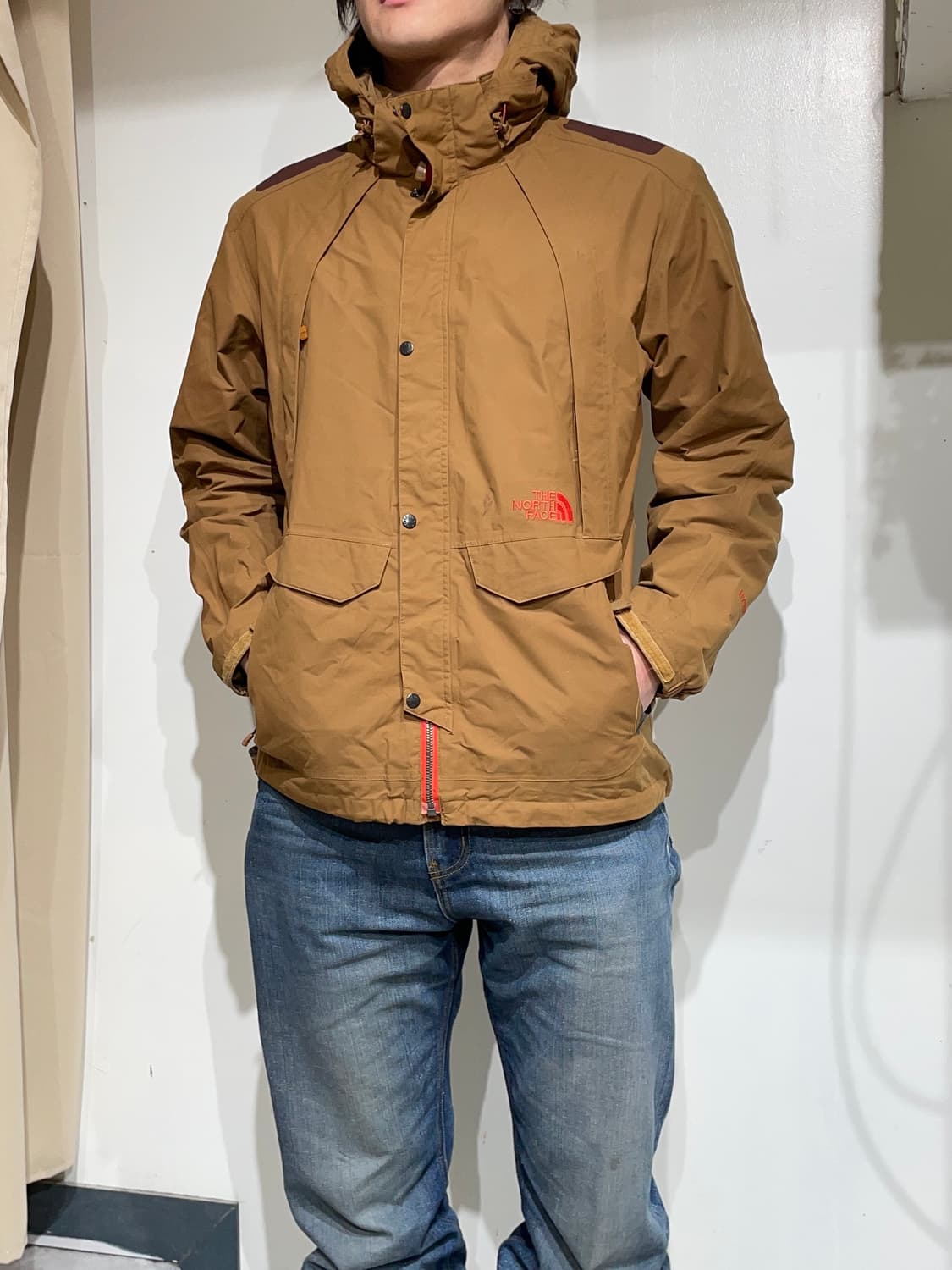 노스페이스 브라운 레더숄더 윈드브레이커 상품이미지2