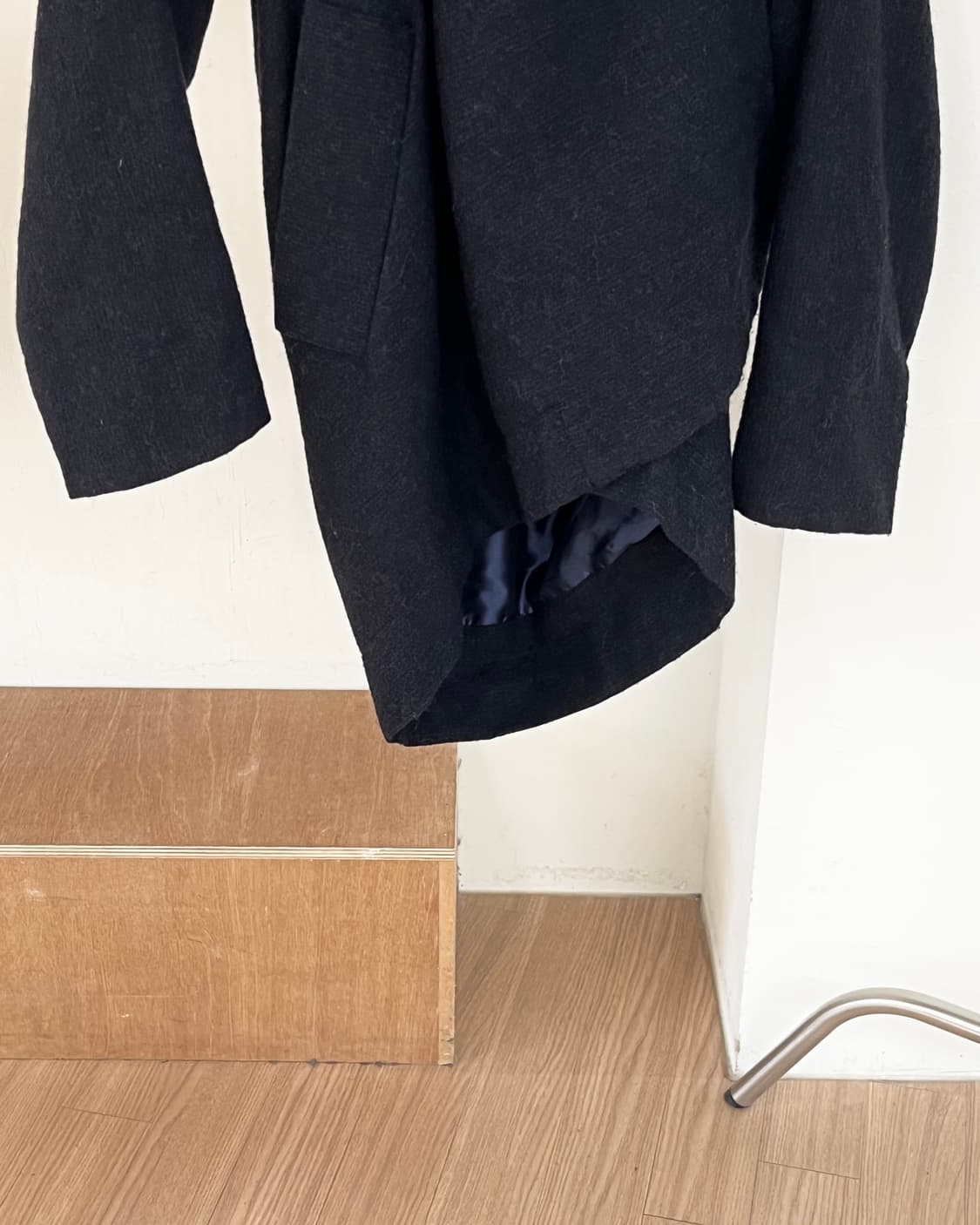 비비안 웨스트우드 레드라벨 드레이프 타이 넥 울 코트 상품이미지5