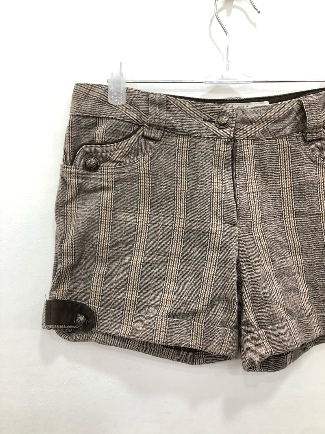 brown check pattern button shorts 상품이미지3