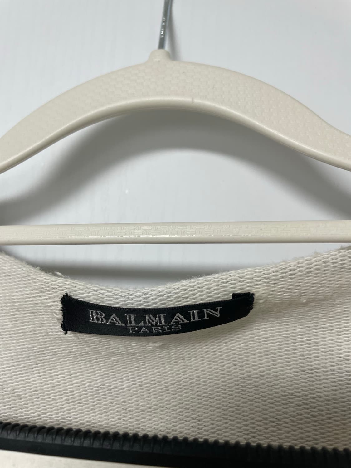 발망 10ss 체인 탑 롱슬리브 상품이미지3