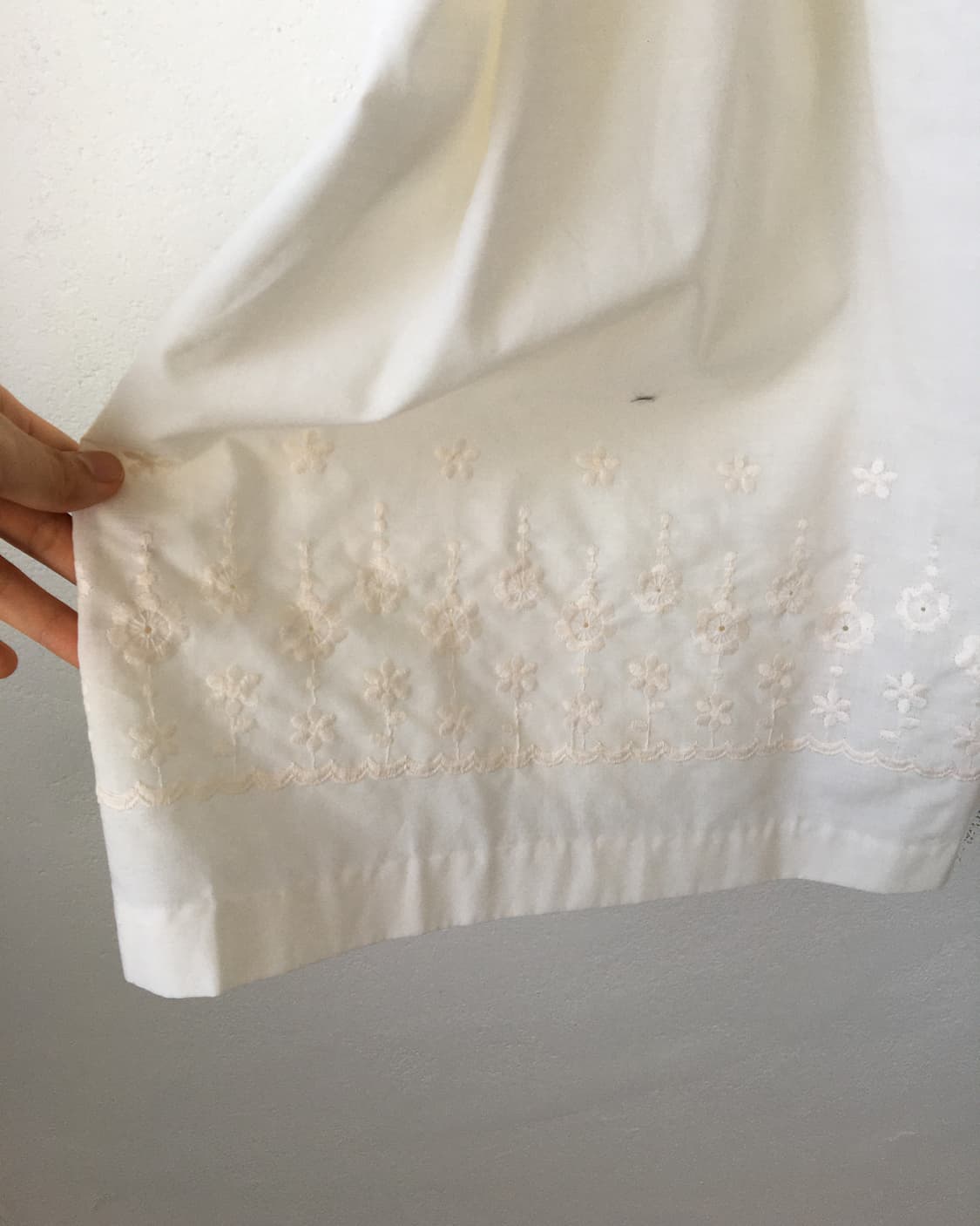 Embroidery point sleeveless one piece 상품이미지3