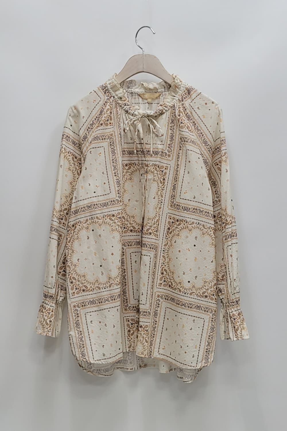 BEANPOLE 21SS 빈폴 페이즐리 볼륨 블라우스 / 여 95 (M) 상품이미지1