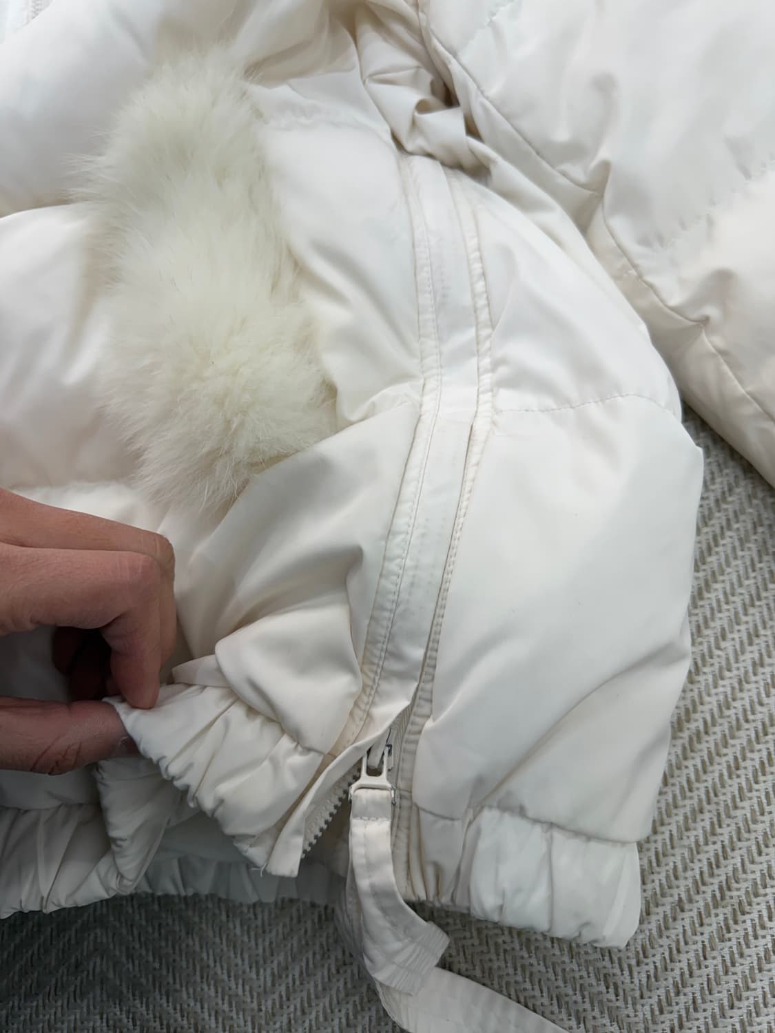 정품) O2ND 오즈세컨 한섬 퍼 포인트 패딩 55 상품이미지6