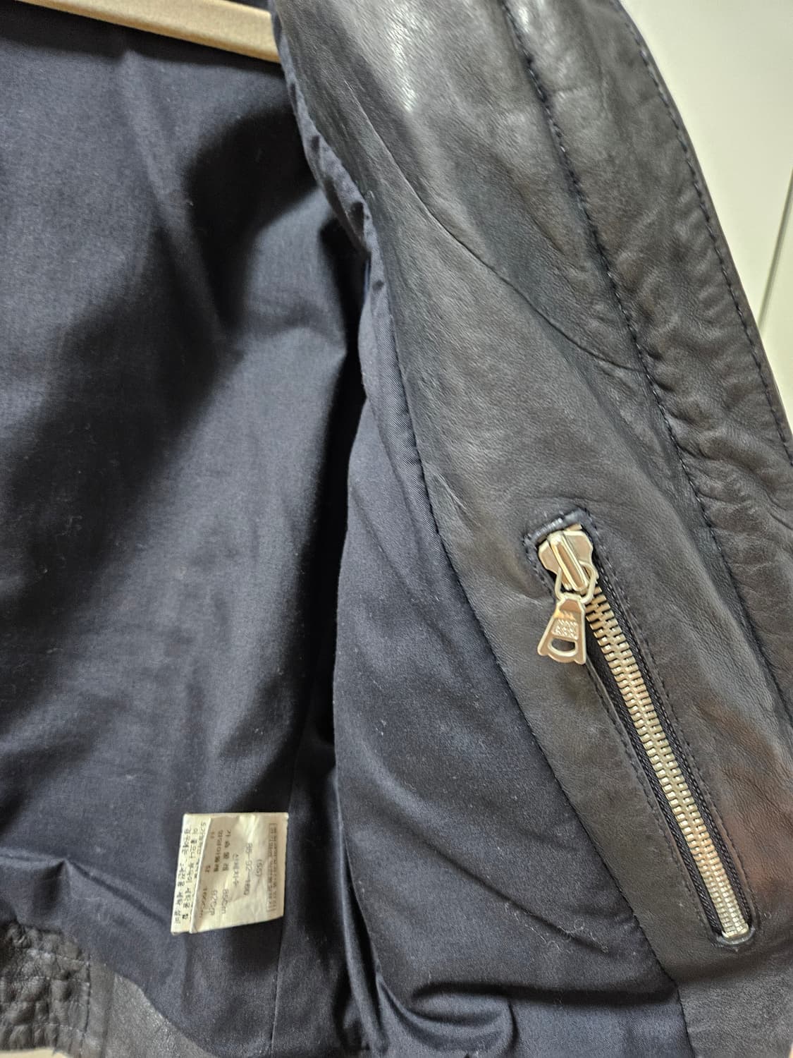 여성용 양가죽자켓 55사이즈 판매합니다. 상품이미지4