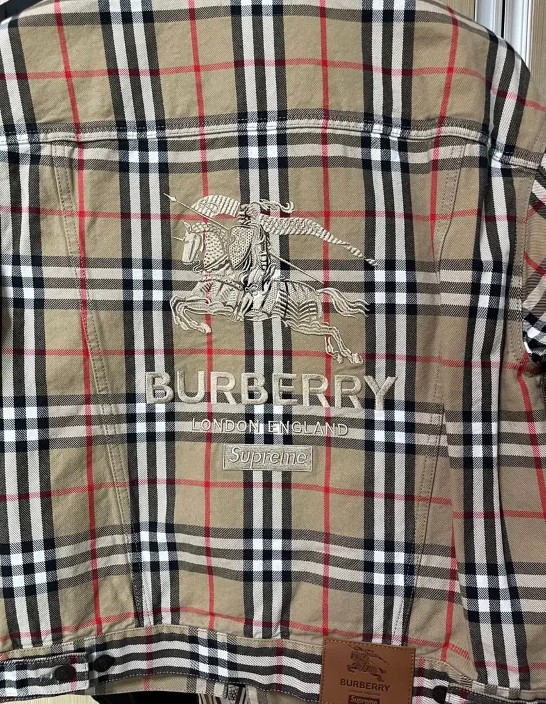 (세상품) 버버리 슈프림 콜라보 트러커자켓 S 상품이미지5