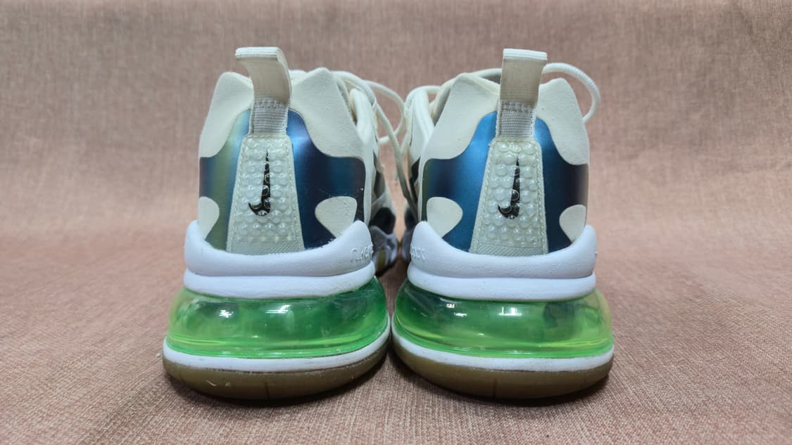 나이키 265mm-  에어맥스 270 리액트 운동화  
유니크한 디자인
 상품이미지5