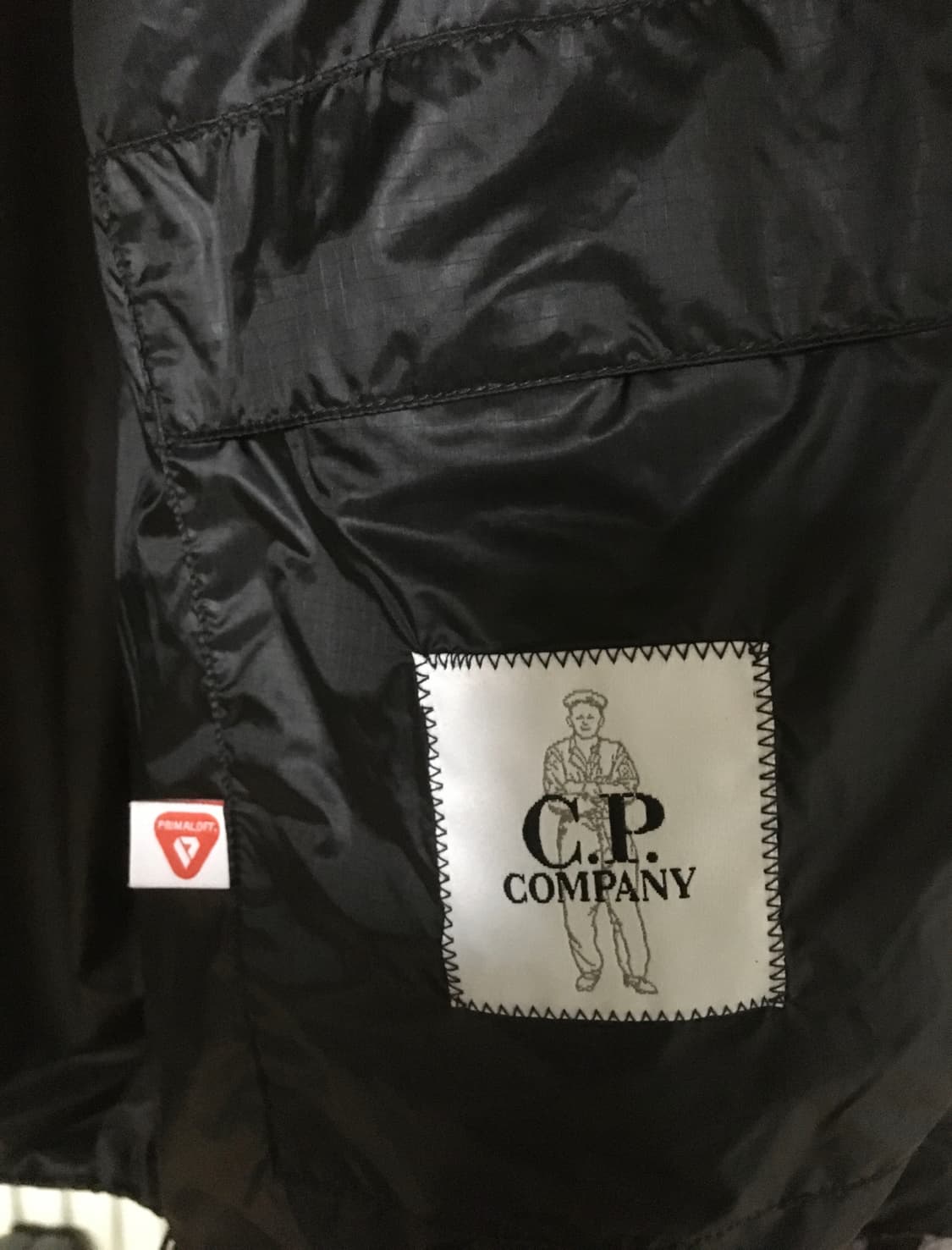 CP컴퍼니 나다쉘 후디드 자켓 블랙 판매합니다 상품이미지6