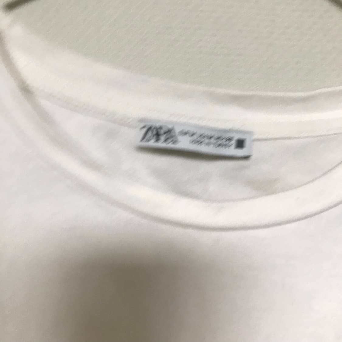 ZARA 지퍼 언발 셔링 티셔츠 (새상품) 상품이미지4