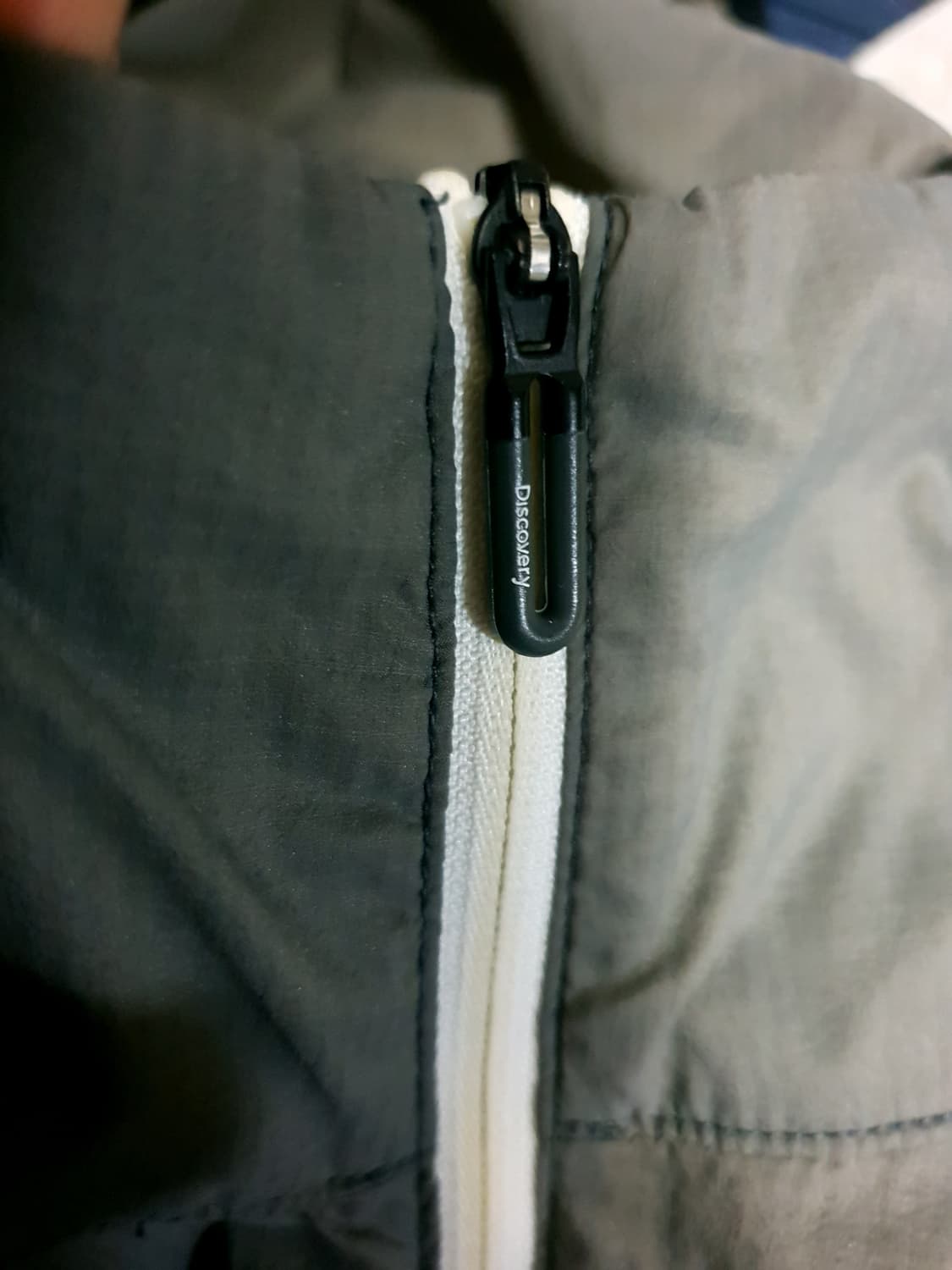 디스커버리 SS시즌 초경량 얇은 배색 후드 바람막이 (110) 상품이미지6