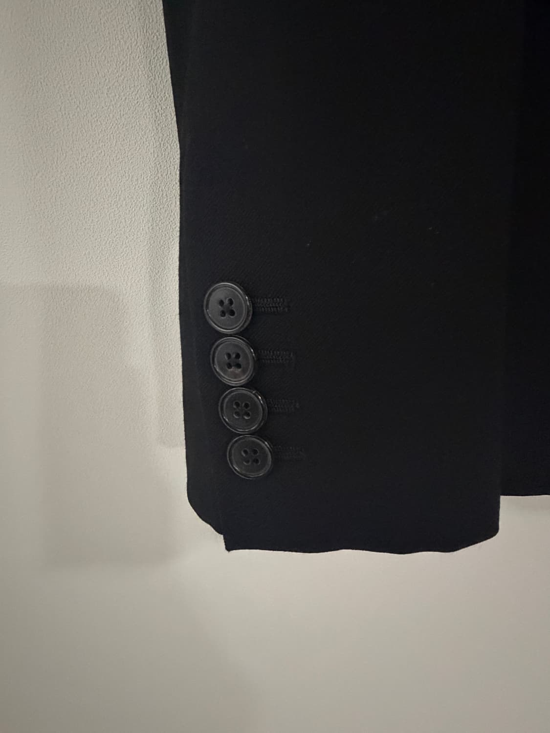 생로랑 클래식 블랙 테일러드 블레이저 상품이미지2