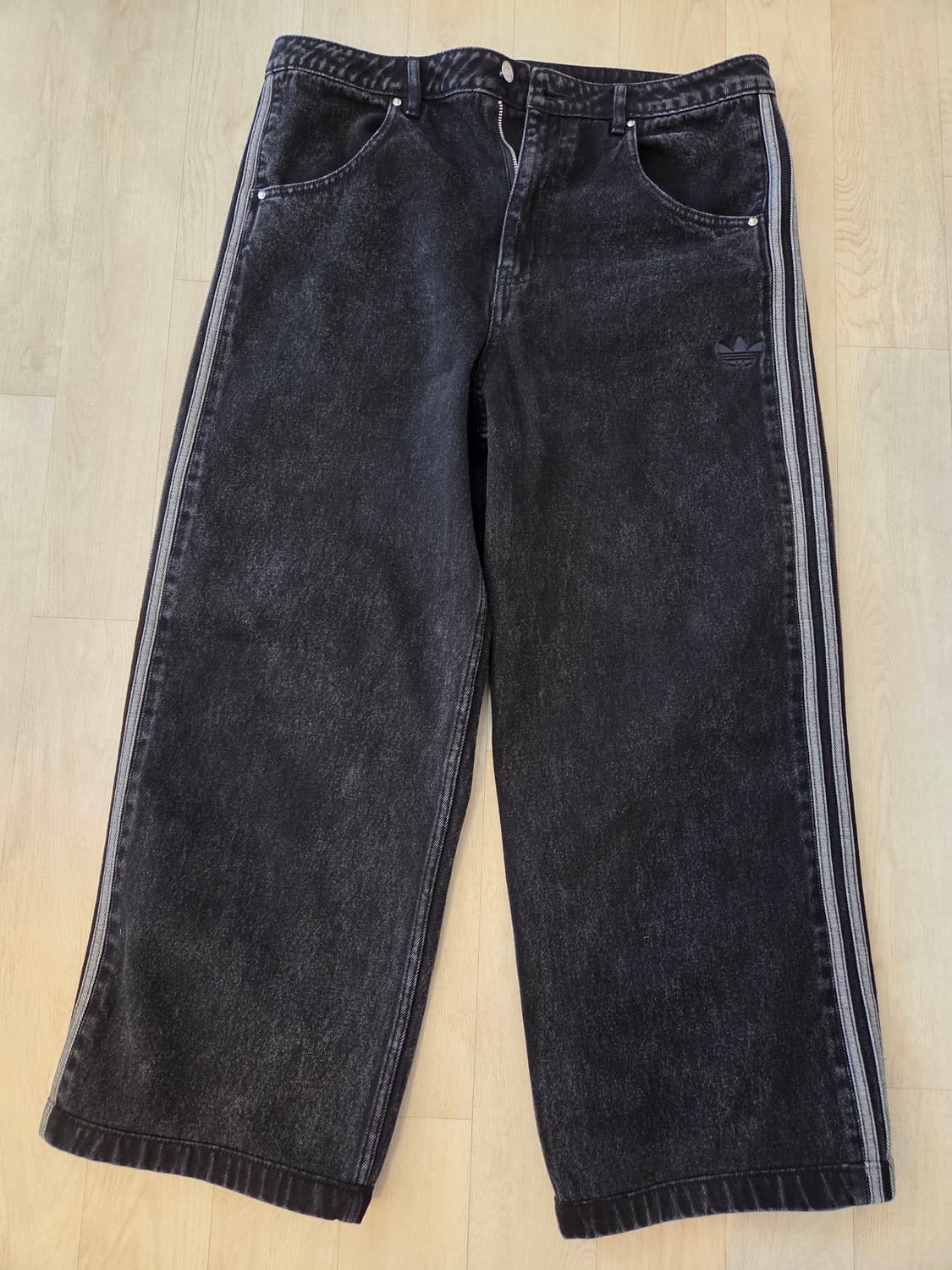 아디다스 삼선 와이드 데님 팬츠 블랙 팝니다 상품이미지1