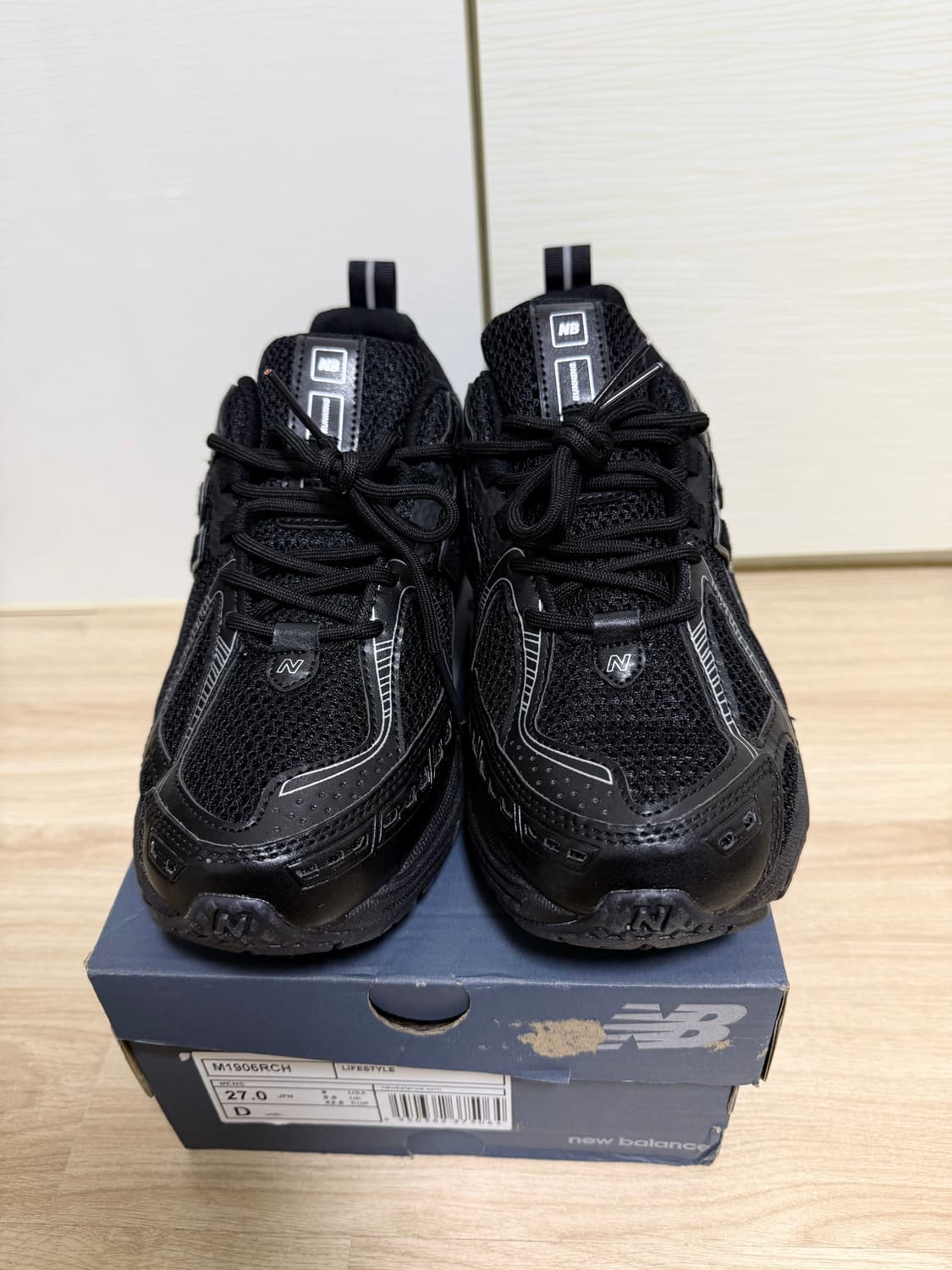 뉴발 1906R 블랙 실버메탈릭 270 새상품 상품이미지2