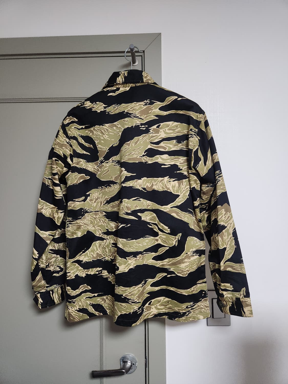 버즈릭슨 골드 타이거 패턴 자켓 L사이즈 상품이미지4