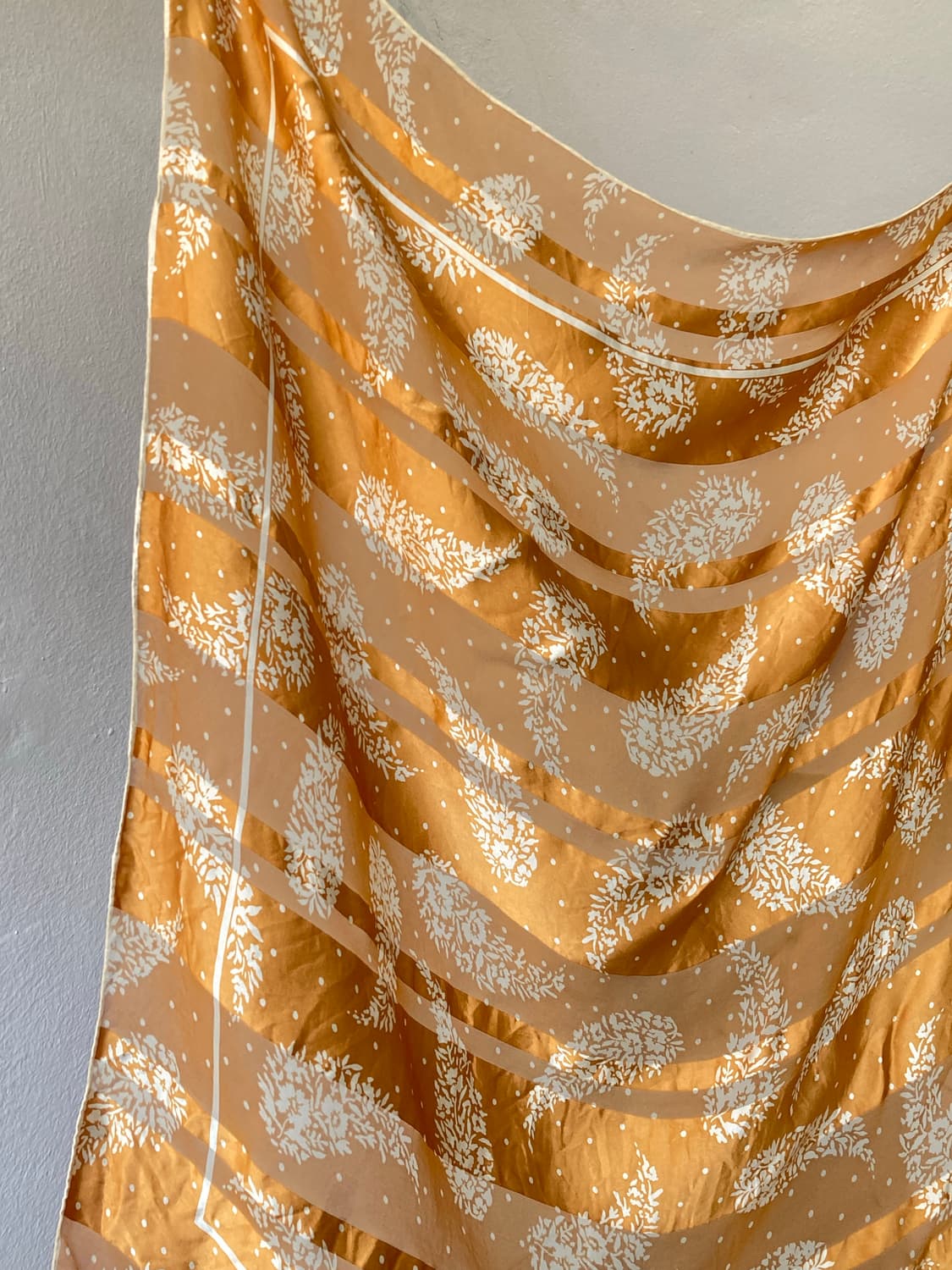 에스닉 오렌지 페이즐 패턴 스카프 상품이미지2