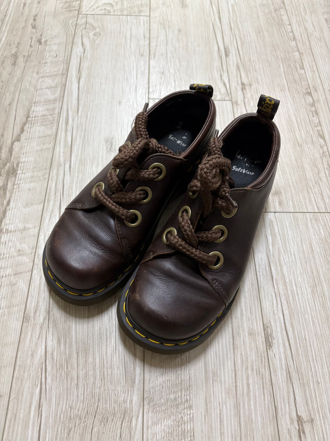 닥터마틴 크랜포드 크레이지홀스 240 상품이미지1