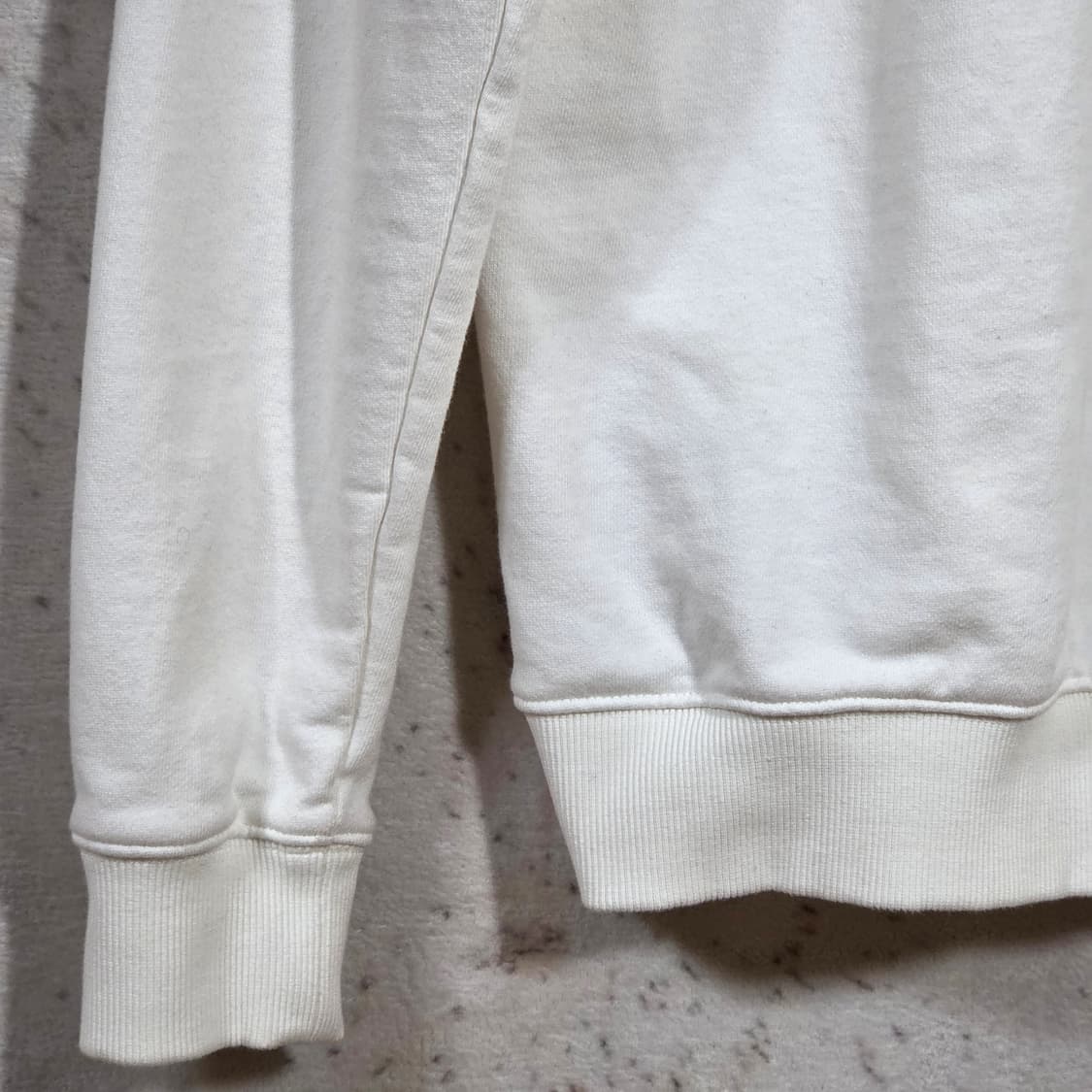 버커루 화이트 맨투맨 상품이미지6