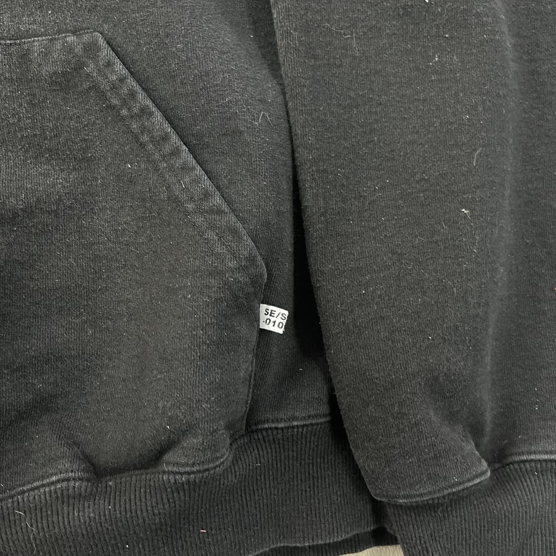 105 디스이즈네버댓 자수로고 후드티 상품이미지3