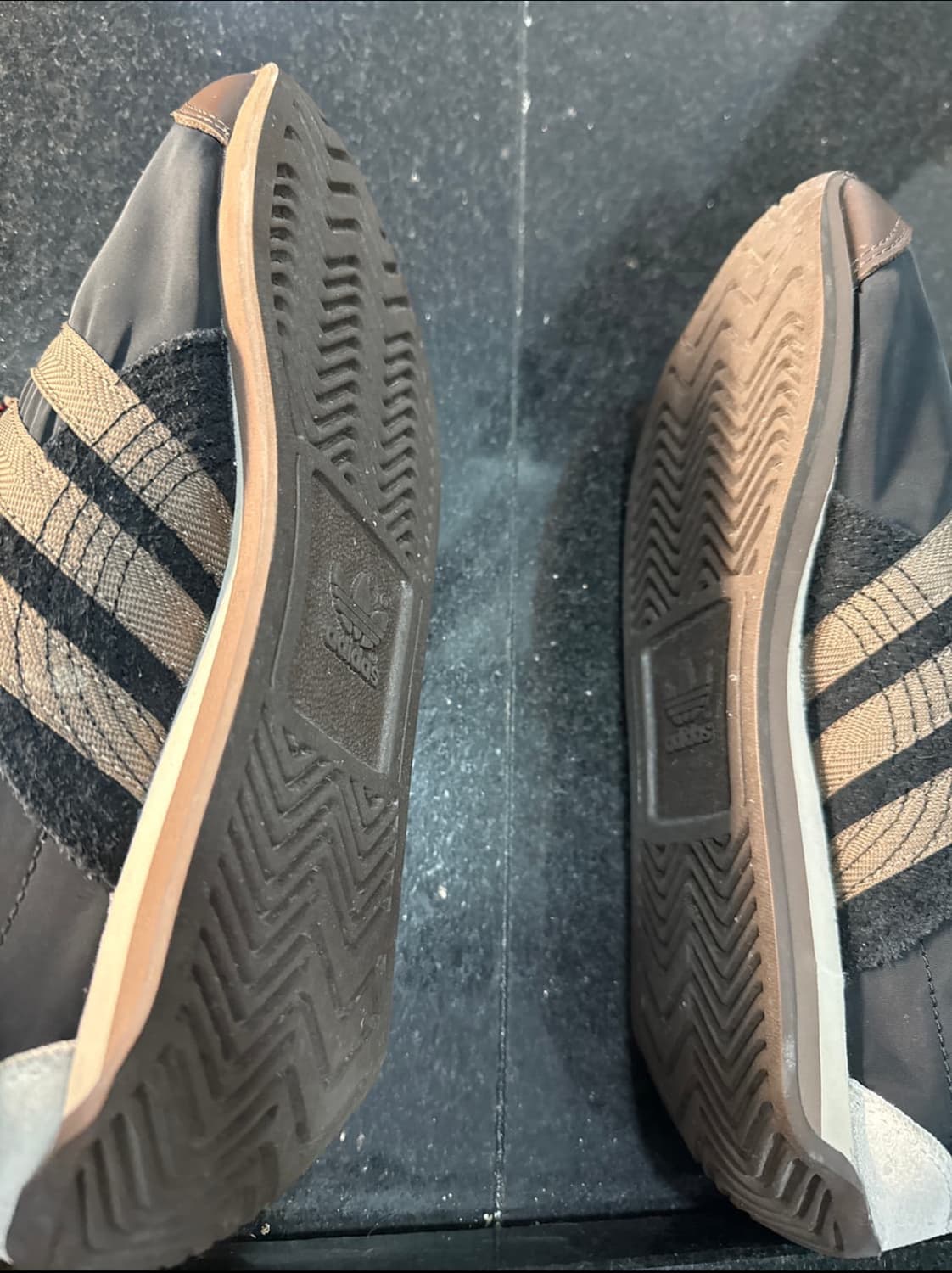 아디다스 송포더뮤트 컨트리 OG 코어 블랙 코어 화이트 상품이미지4