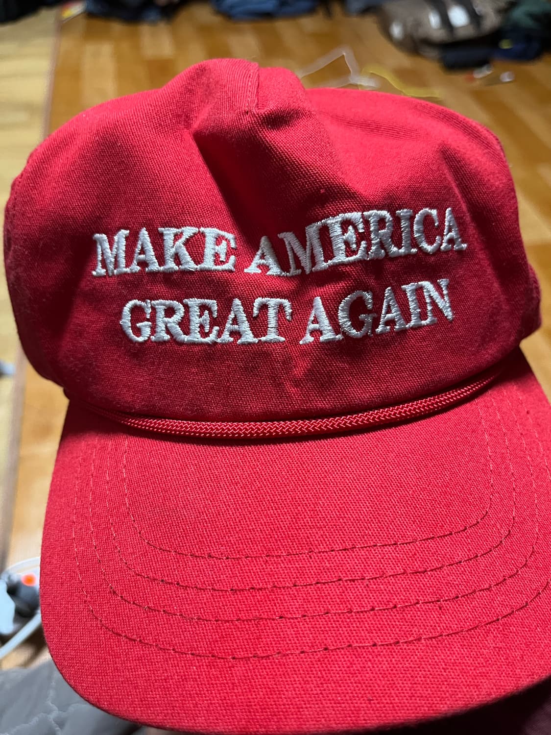 트럼프 모자 그런데 건조기를 돌려버린…. 상품이미지1