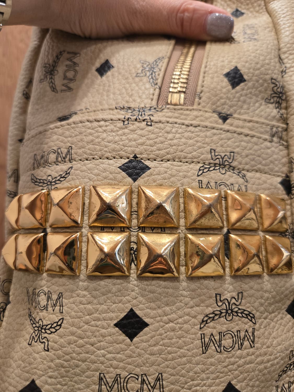 엠씨엠 백팩  상품이미지3