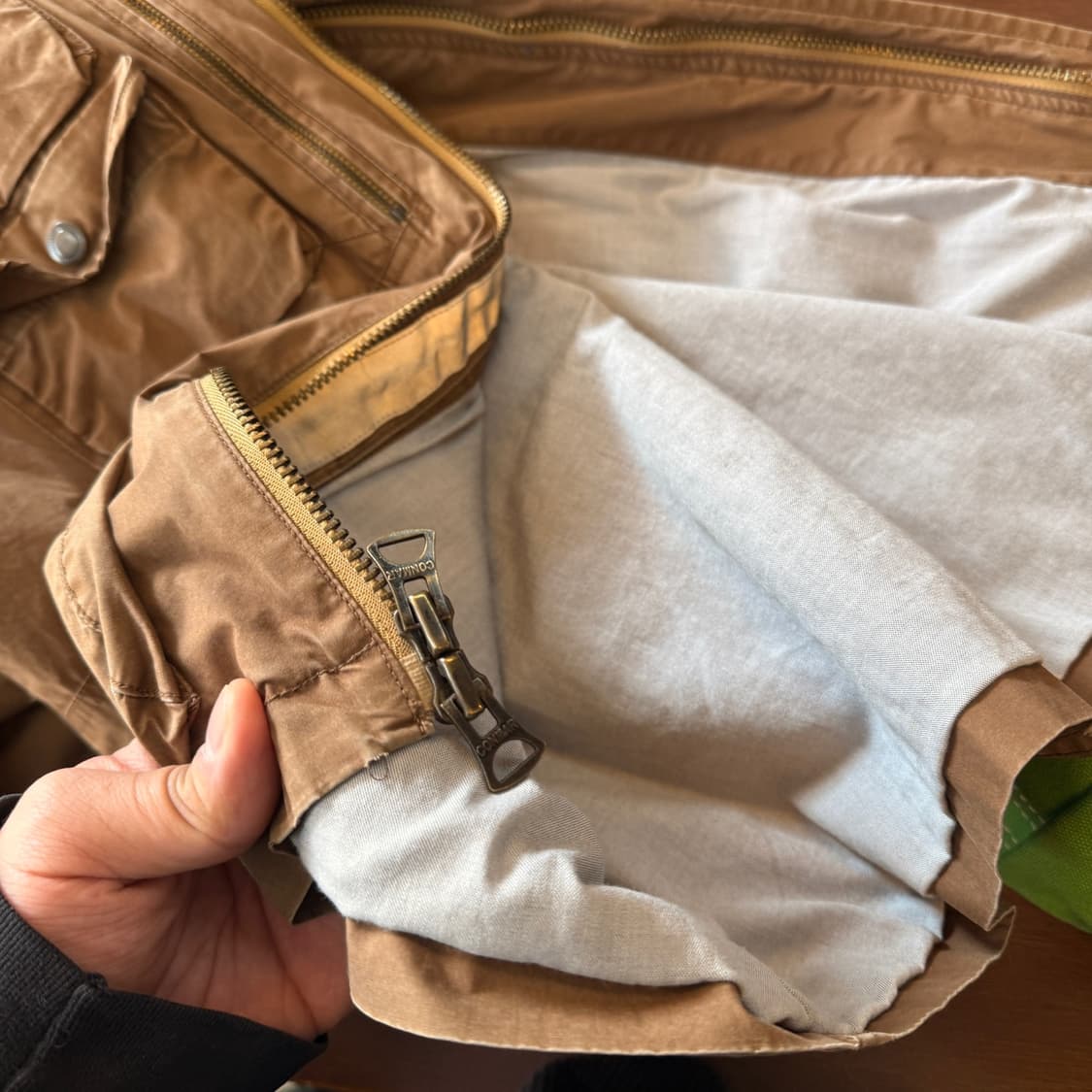 아르마니 익스체인지 멀티포켓 히든후드 리플렉티브 자켓 M ~ L 상품이미지8