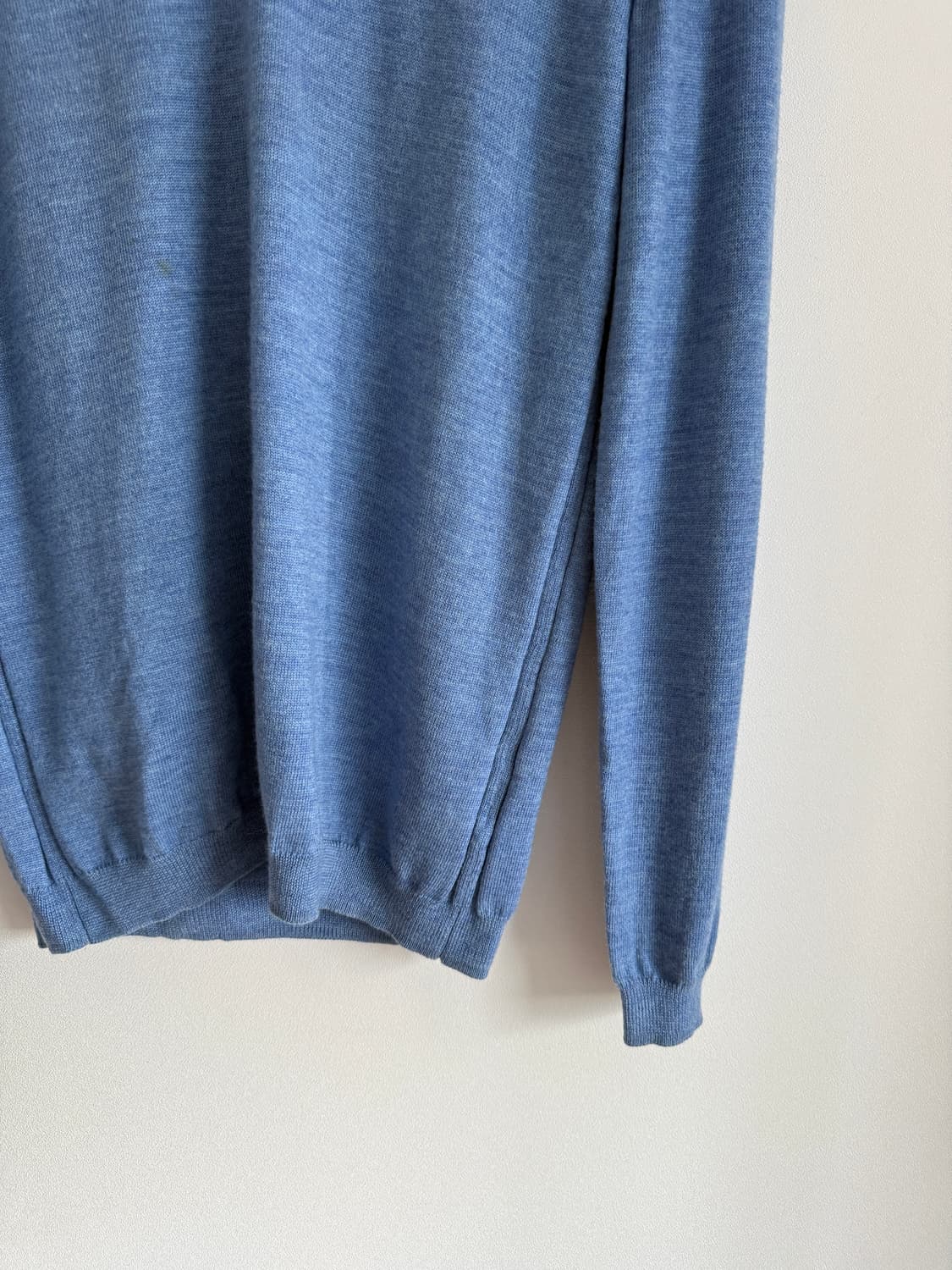 갭(GAP) 이태리 메리노울 브이넥 니트 상품이미지3