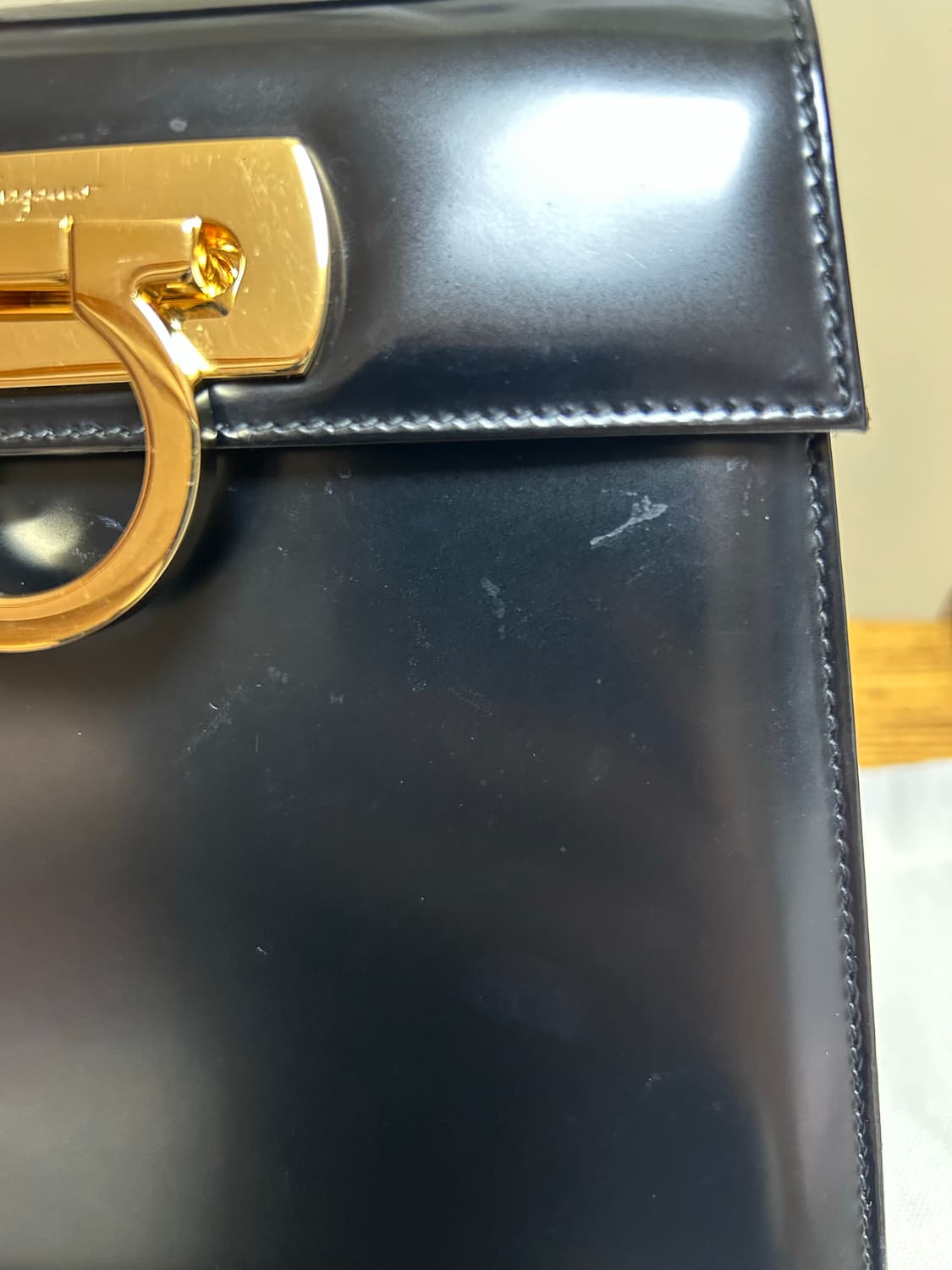 Ferragamo 페라가모 켈리백/아이코닉 탑핸들(스몰) 상품이미지7