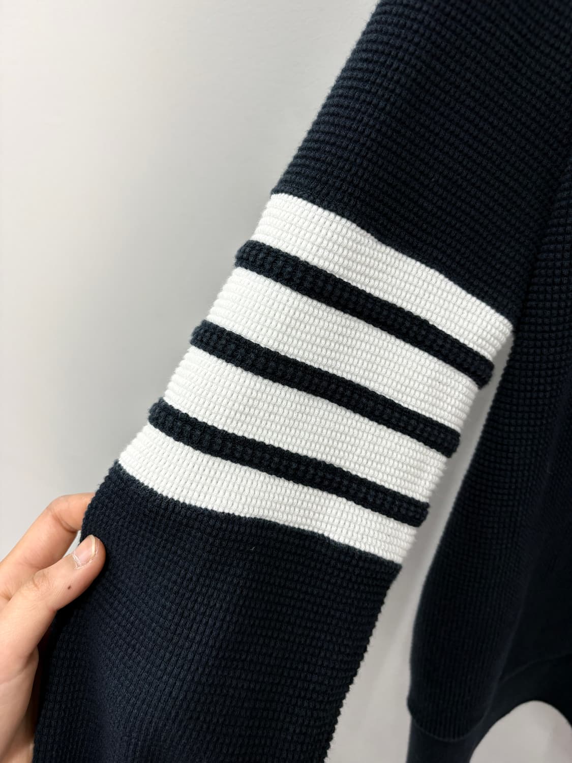 톰브라운 4바 와플 폴로 니트 카라티A3697 상품이미지7