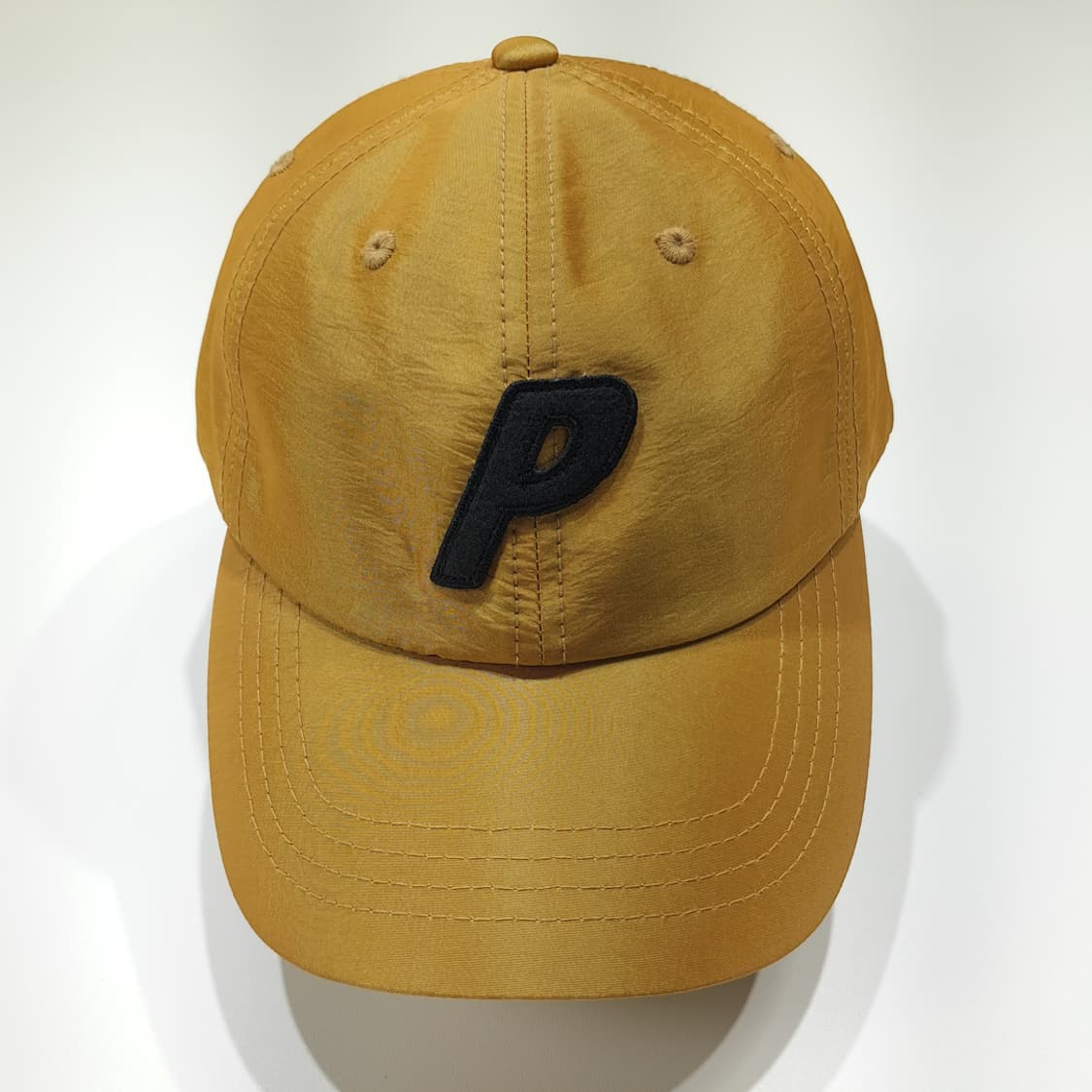 CL930 챙너비라스 P로고 골든 볼캡 상품이미지3