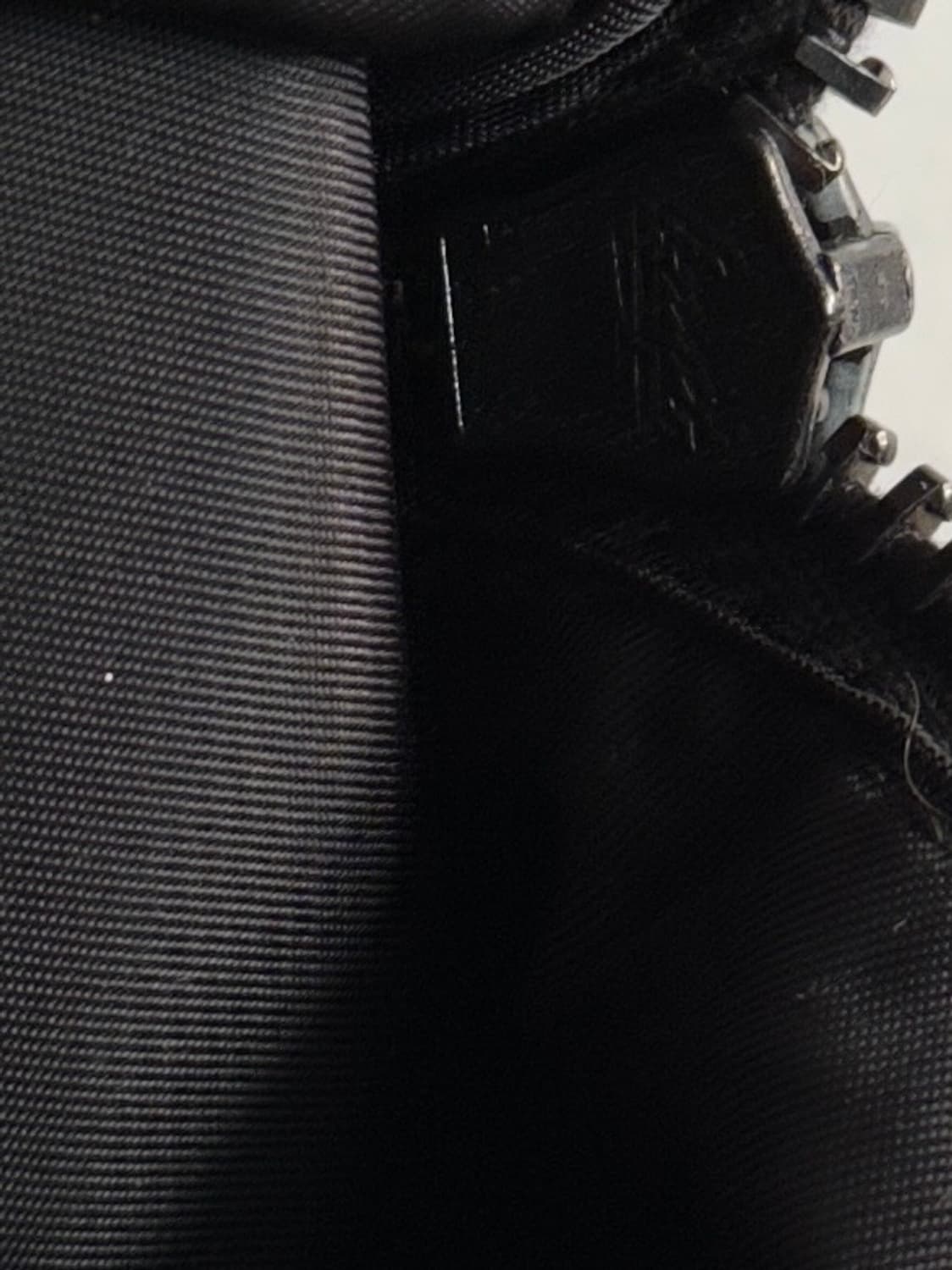 알렉산더 맥퀸 스터드 스컬지퍼 오피움 백팩 상품이미지5