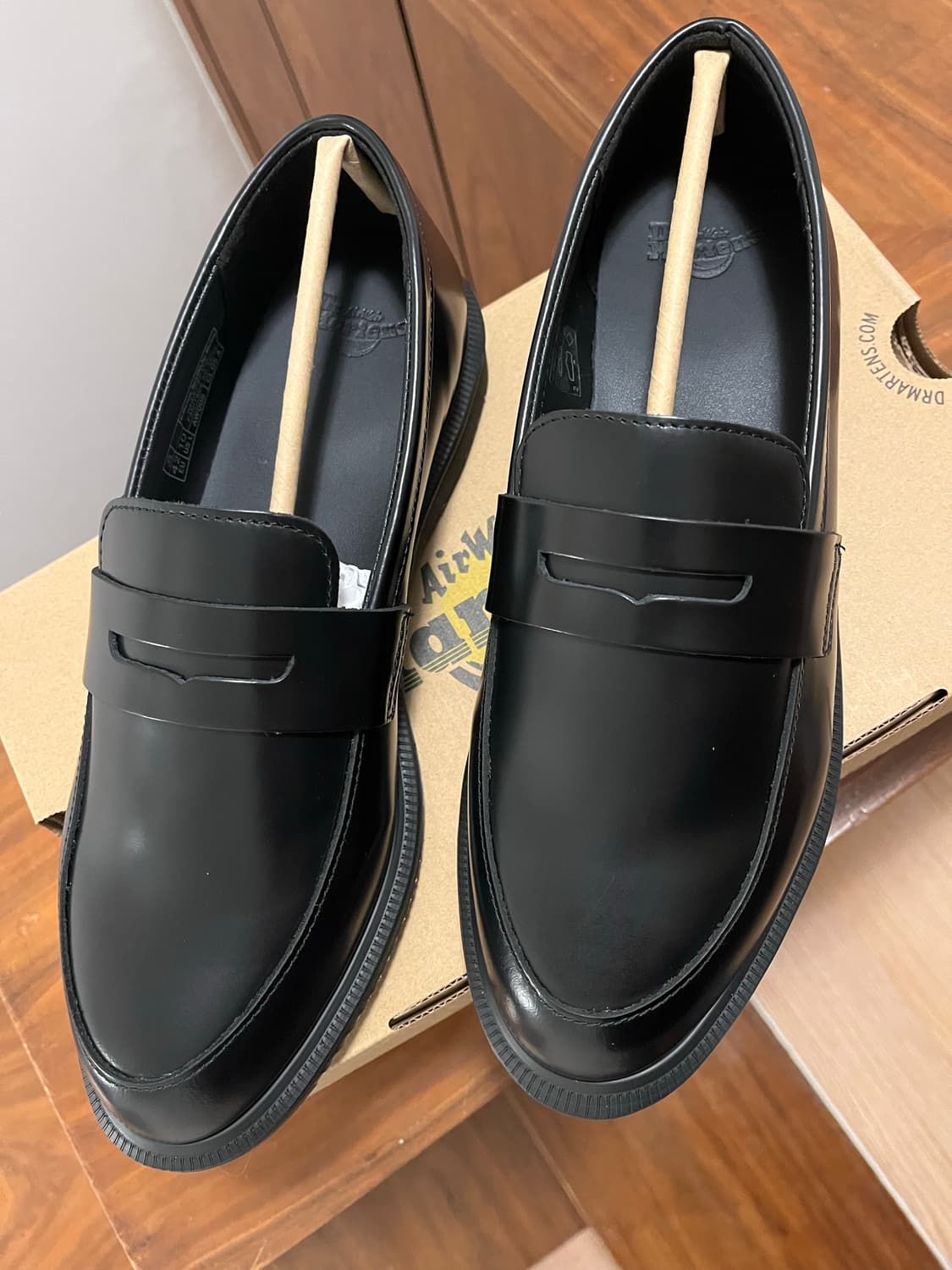 닥터마틴 테마라 로퍼 블랙 폴리시드 스무스 상품이미지2