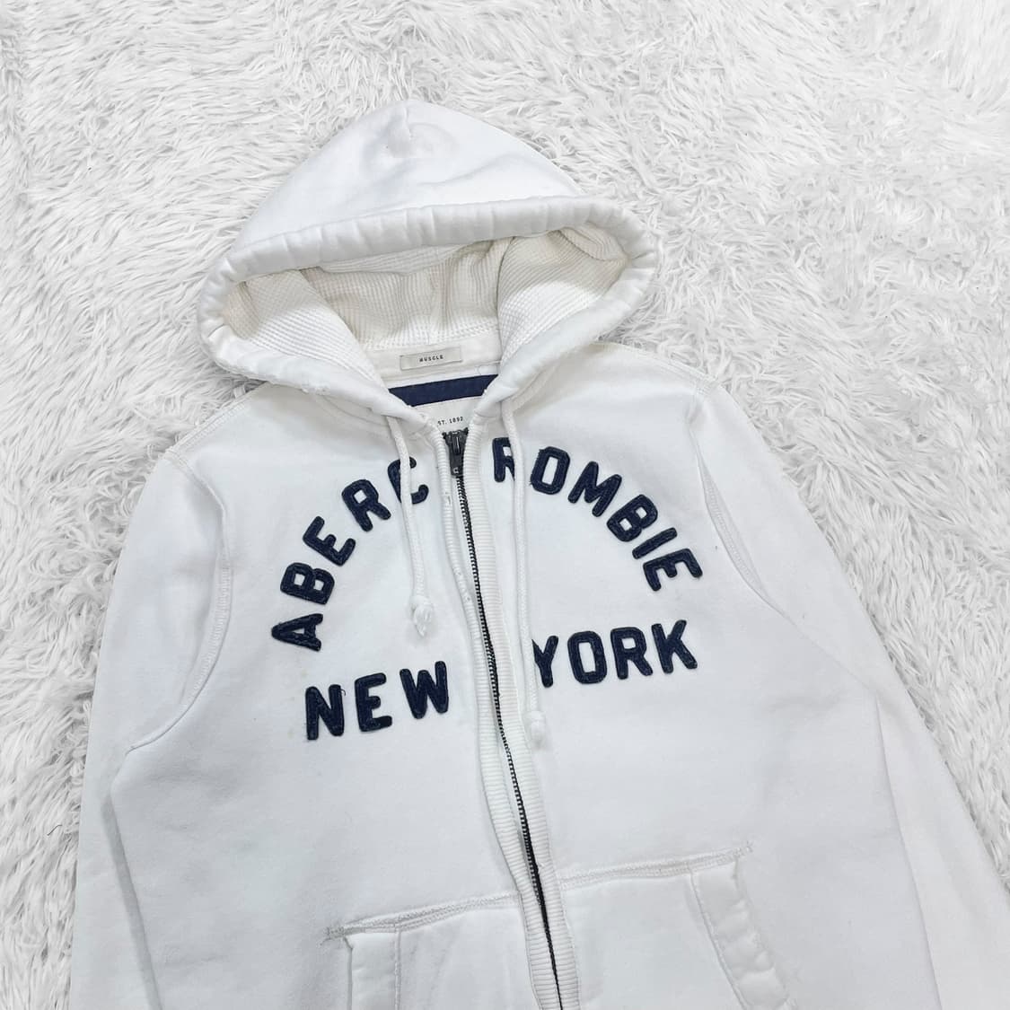 아베크롬비 아치 로고 후드집업 화이트 상품이미지3