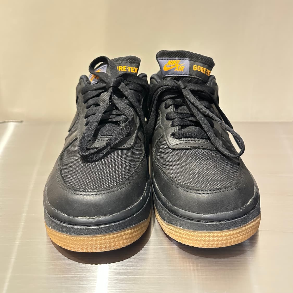 나이키 에어포스 1 로우 고어텍스 블랙 라이트 카본 상품이미지7