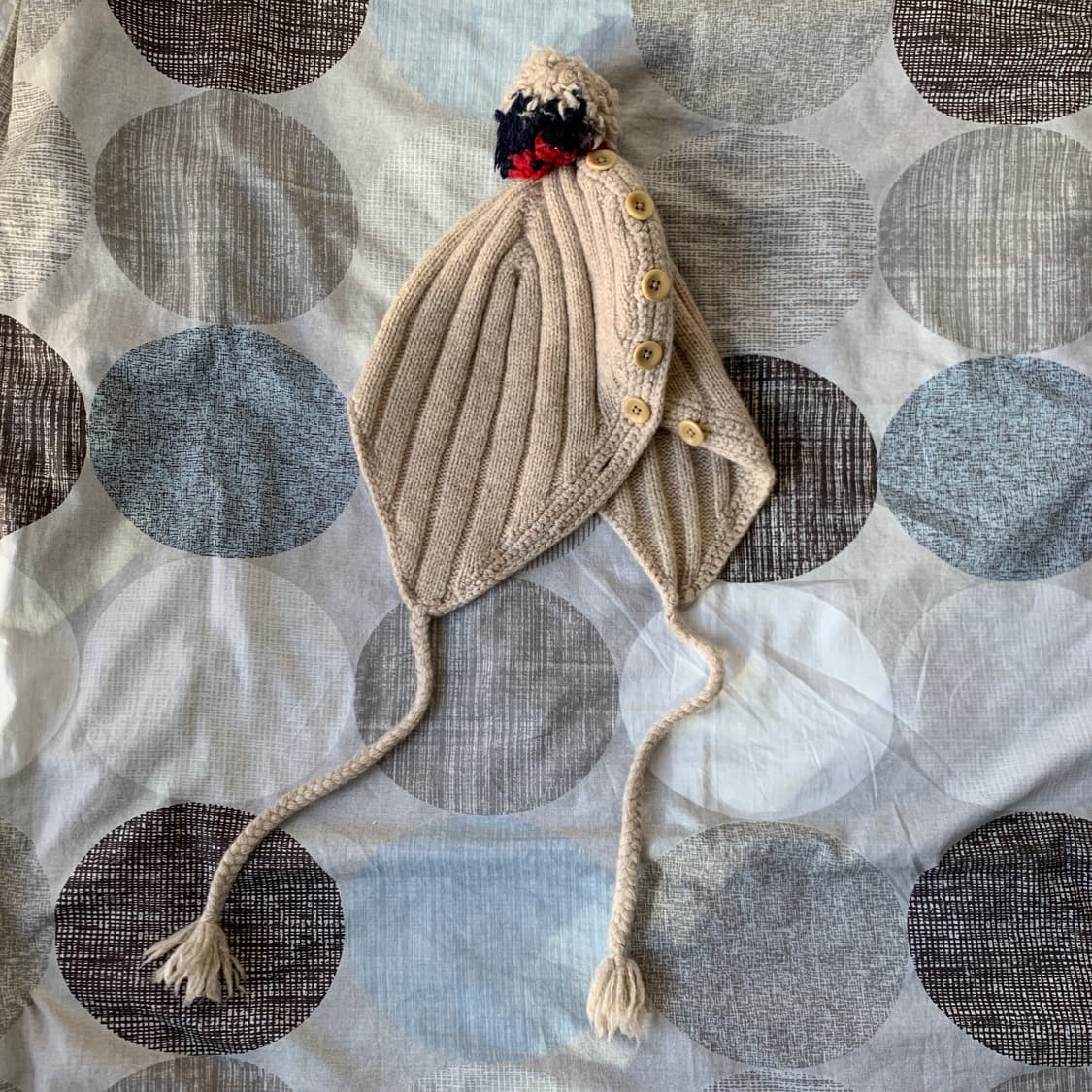 버튼 이어플랩 비니 상품이미지2