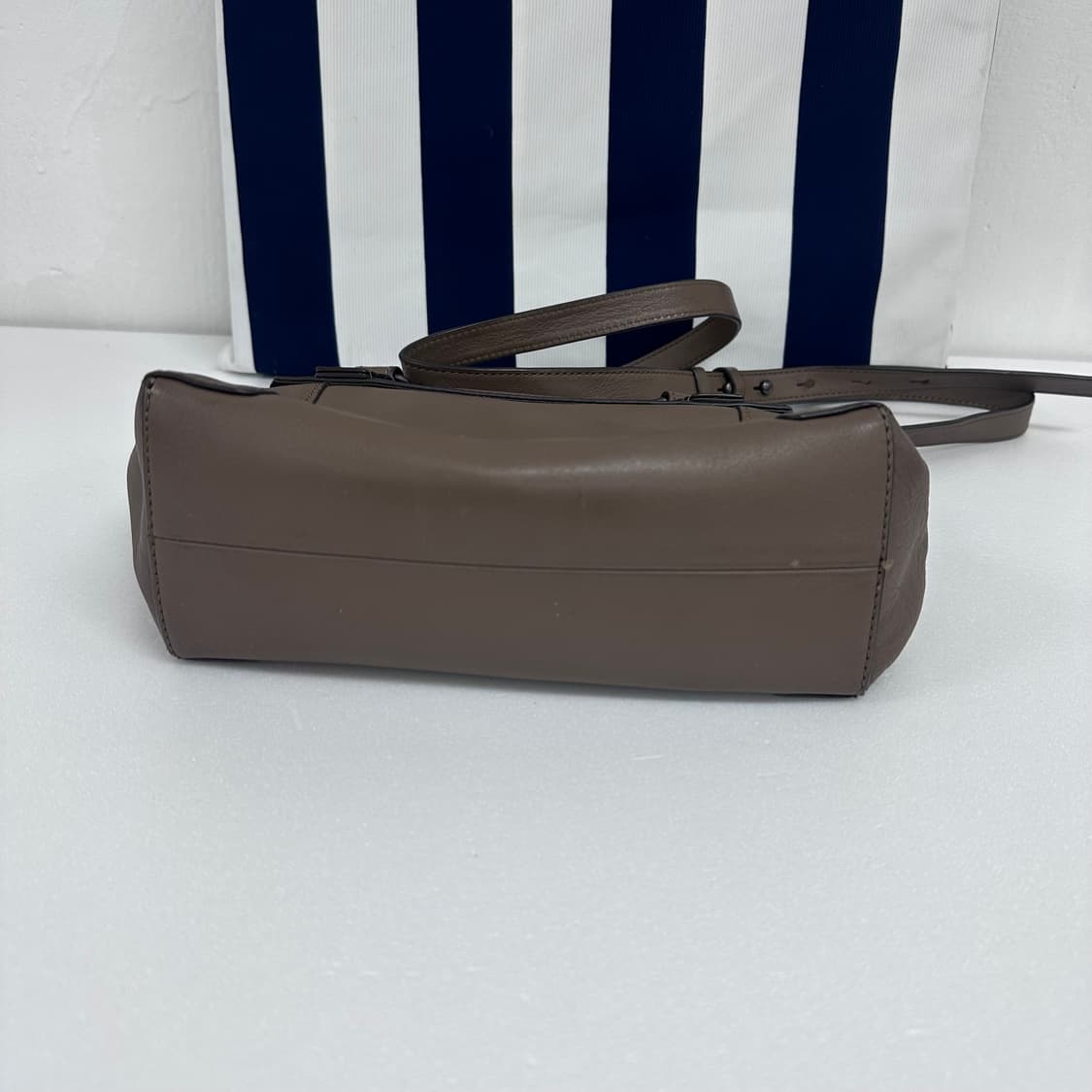 MANDARINA DUCK 만다리나덕 가죽 크로스백 상품이미지7