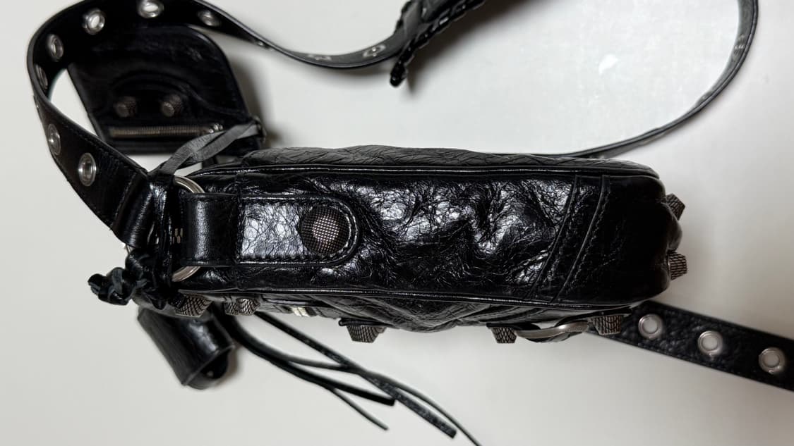 발렌시아가 남성 르 카골 크로스바디백 블랙 상품이미지8